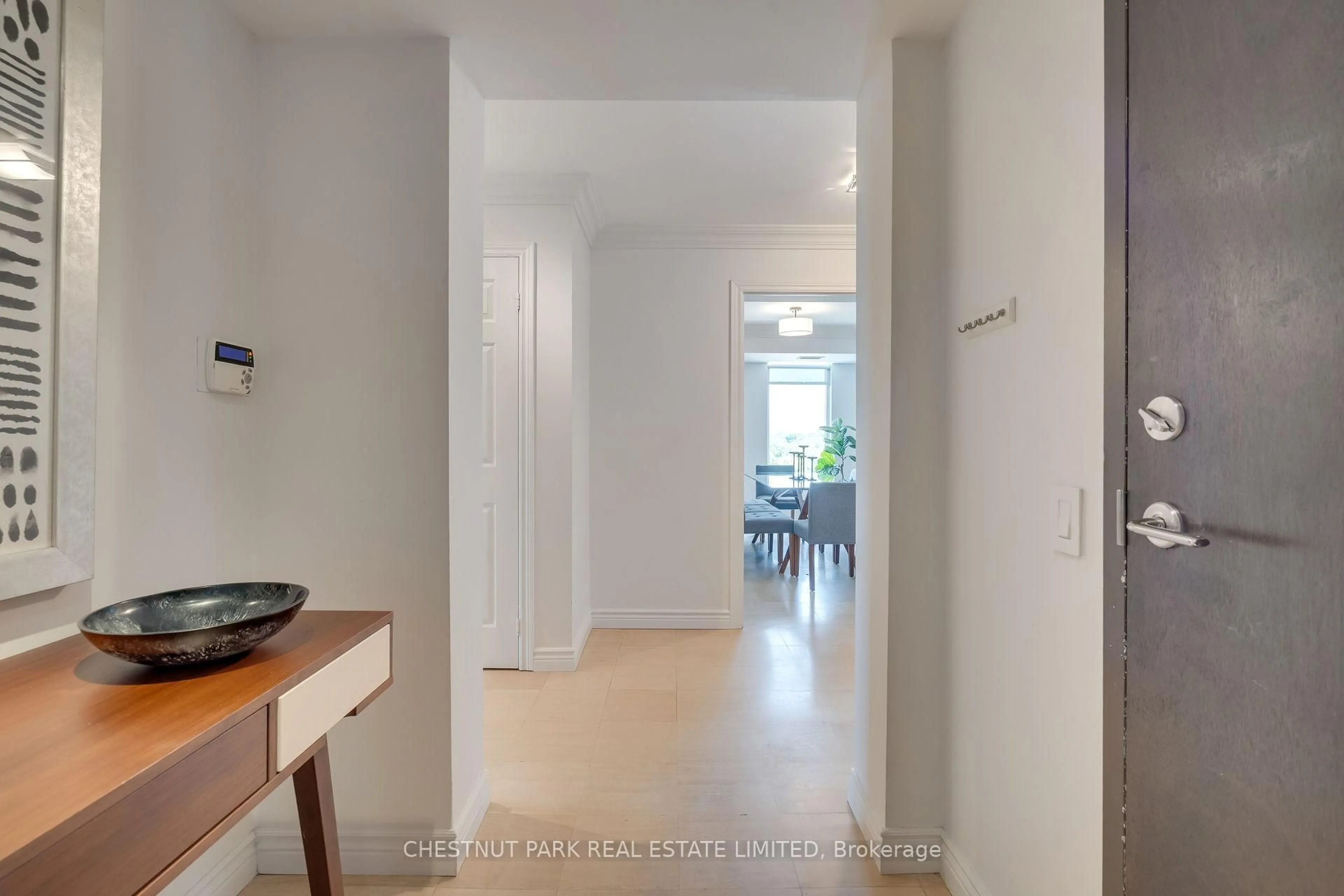 Indoor entryway for 388 Bloor St #703, Toronto Ontario M4W 3W9