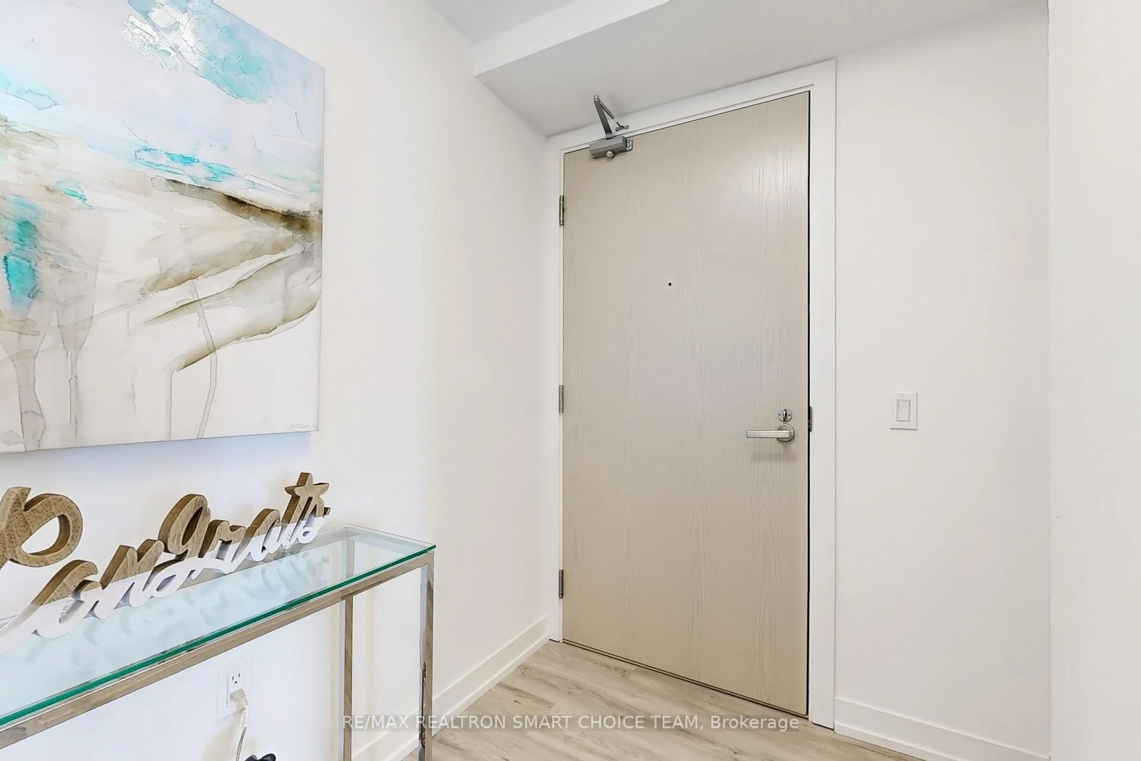 Indoor entryway for 55 Cooper St #3709, Toronto Ontario M5E 0G1