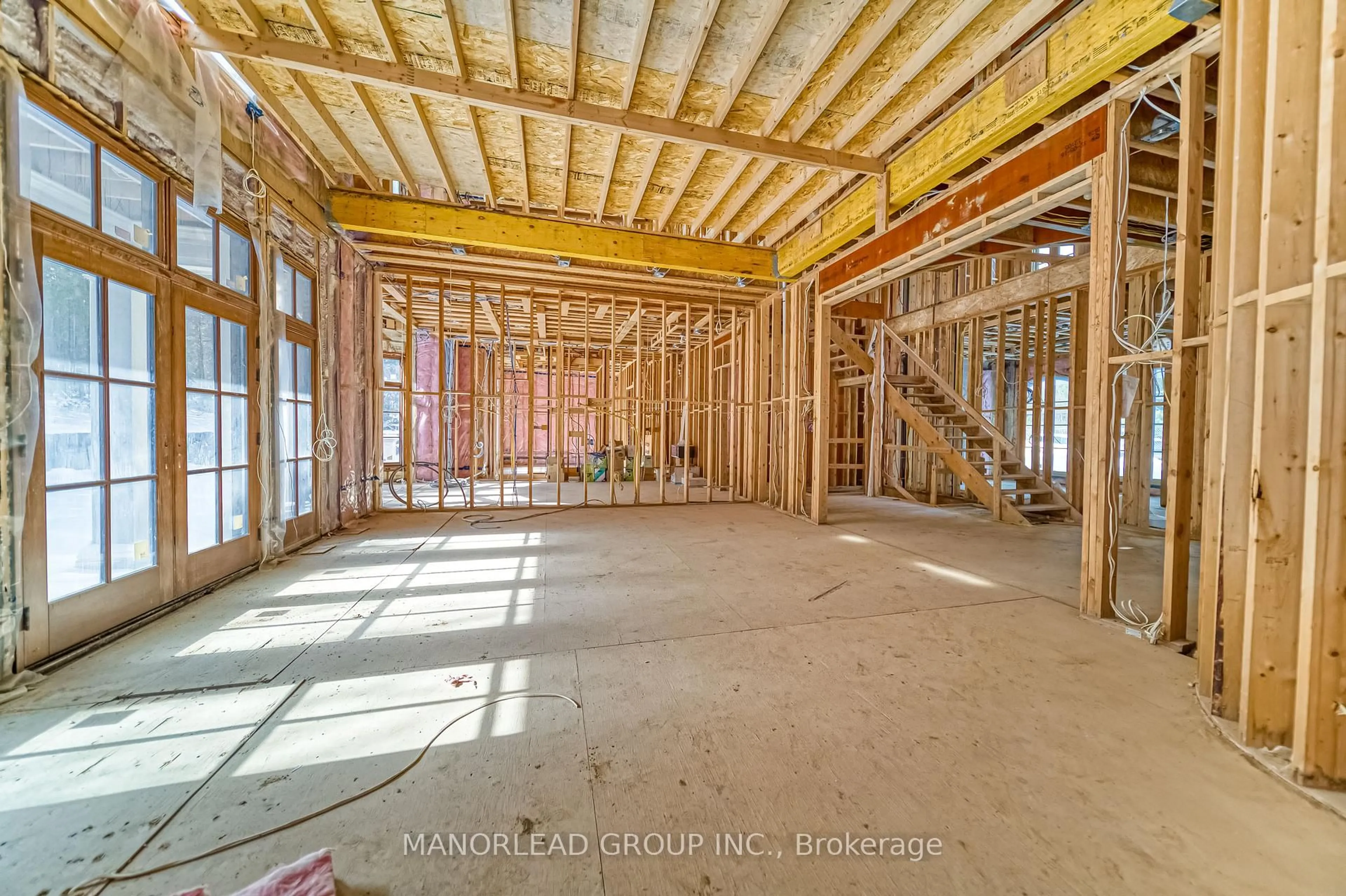 Indoor foyer for 19 Royal Oak Dr, Toronto Ontario M3C 2M3