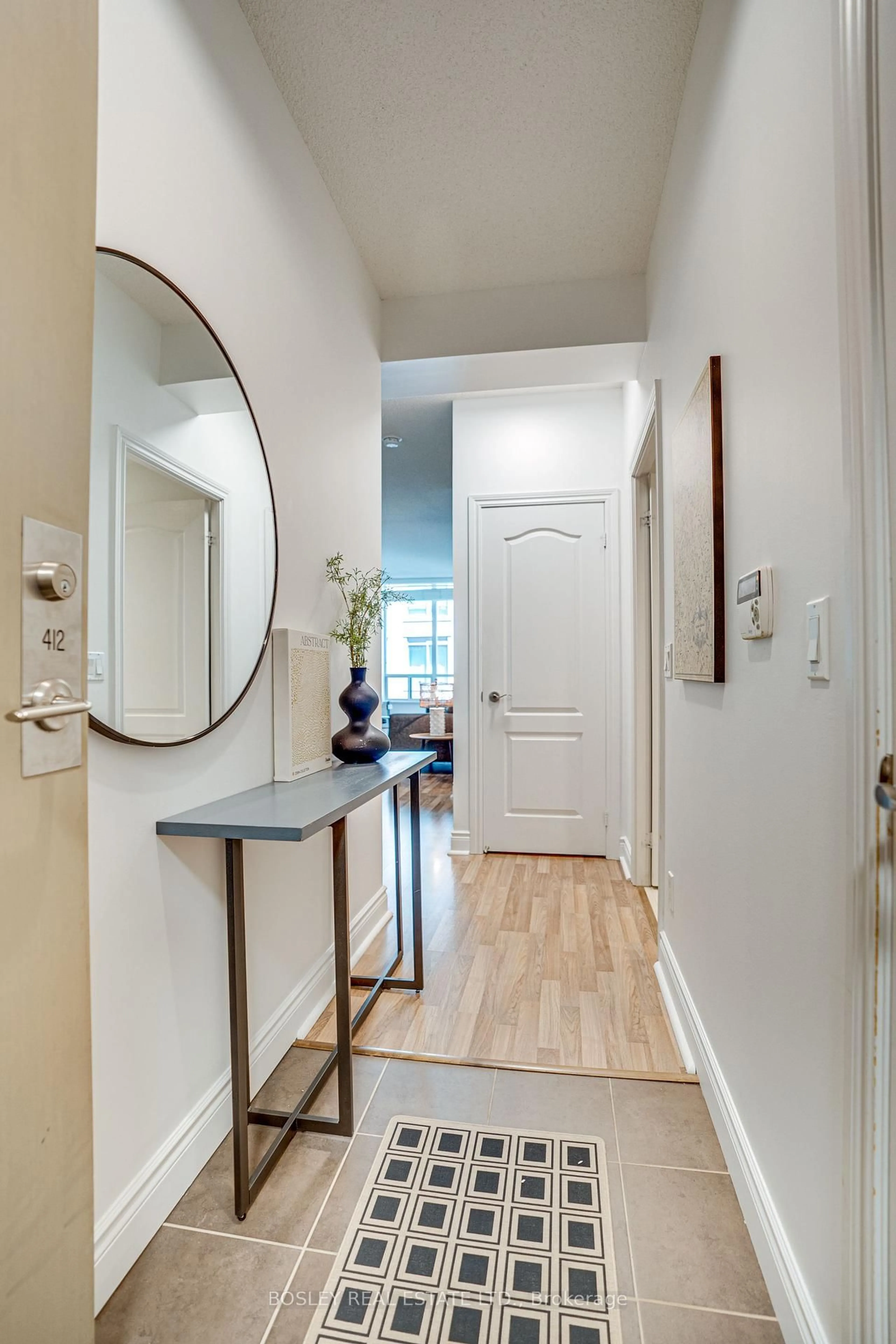 Indoor entryway for 319 Merton St #412, Toronto Ontario M4S 1A5