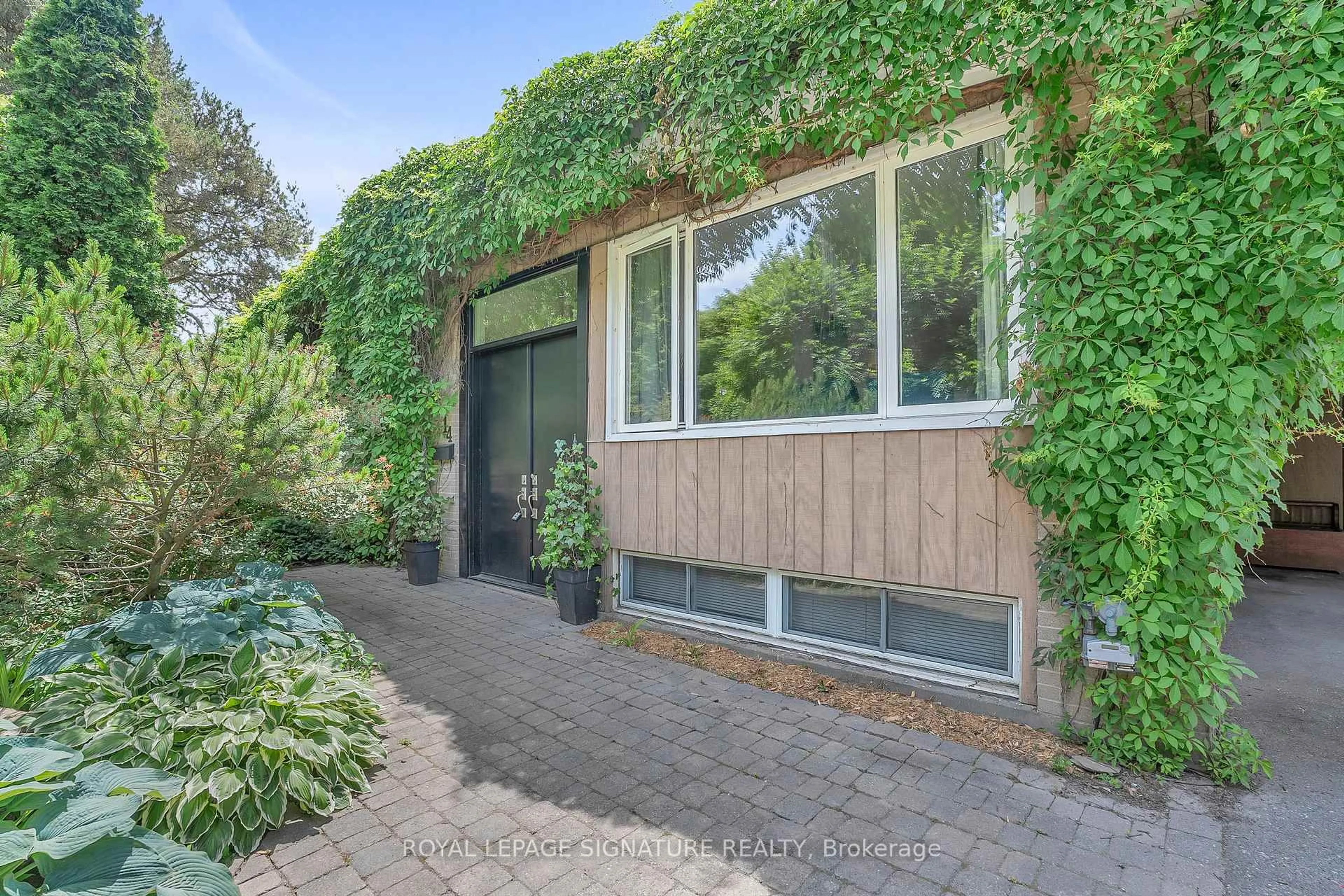 Unknown for 14 Groveland Cres, Toronto Ontario M3A 3C5