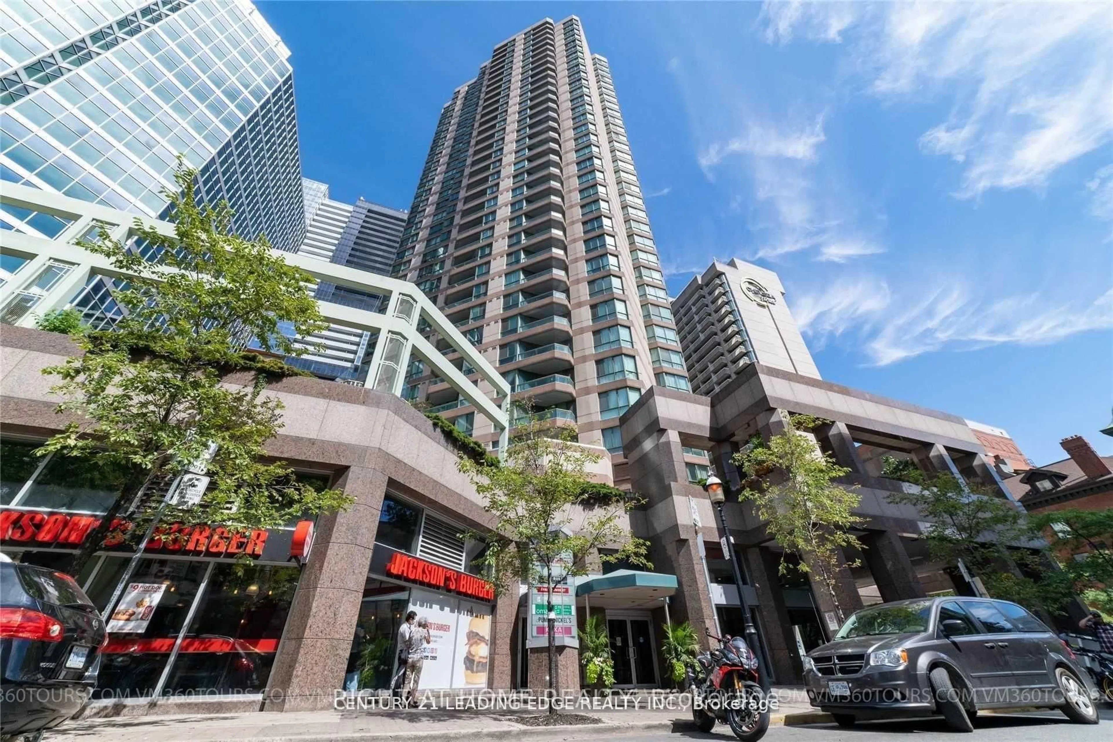 Indoor foyer for 38 Elm St #3305, Toronto Ontario M7A 2A3