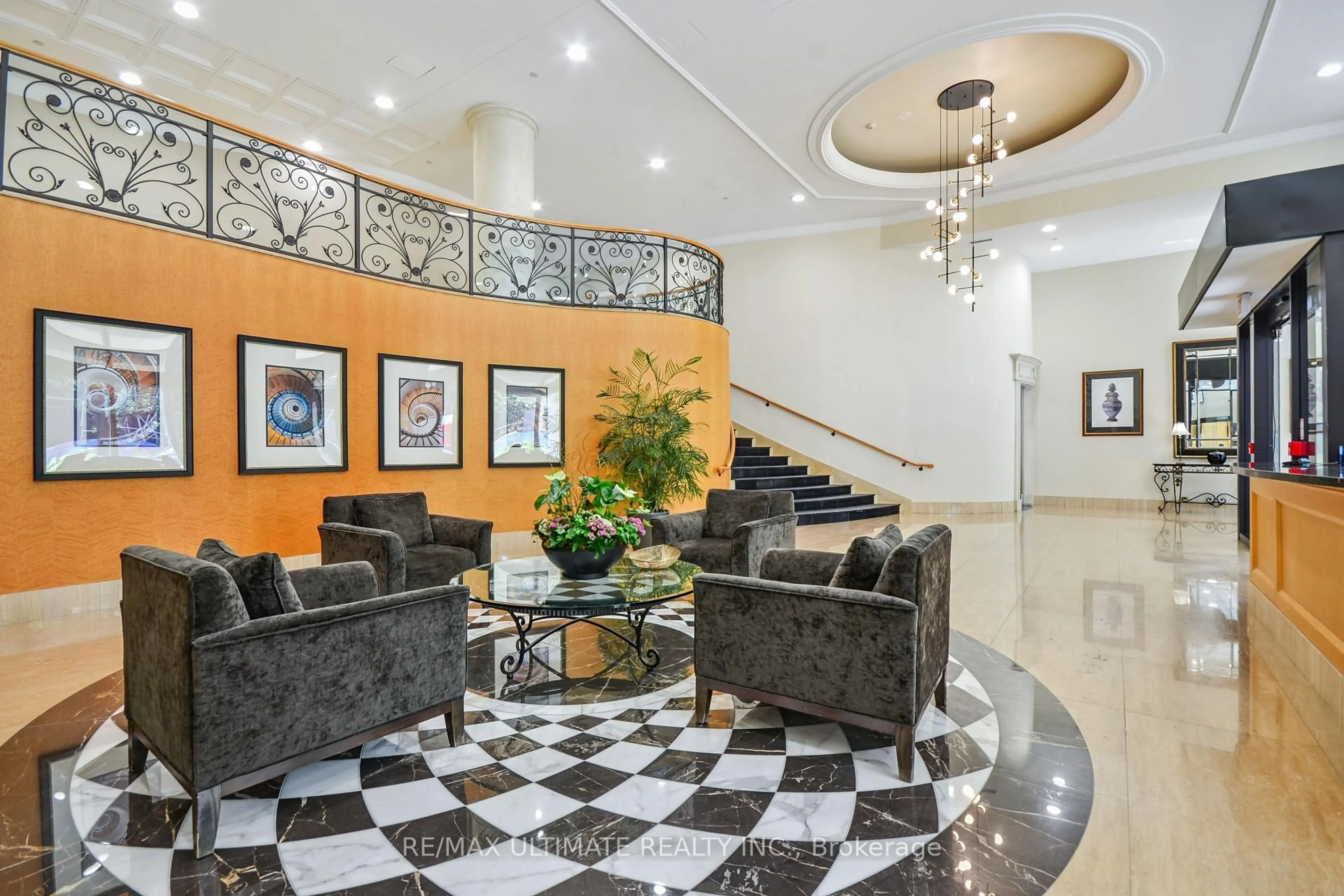 Lobby for 10 Delisle Ave #611, Toronto Ontario M4V 3C6