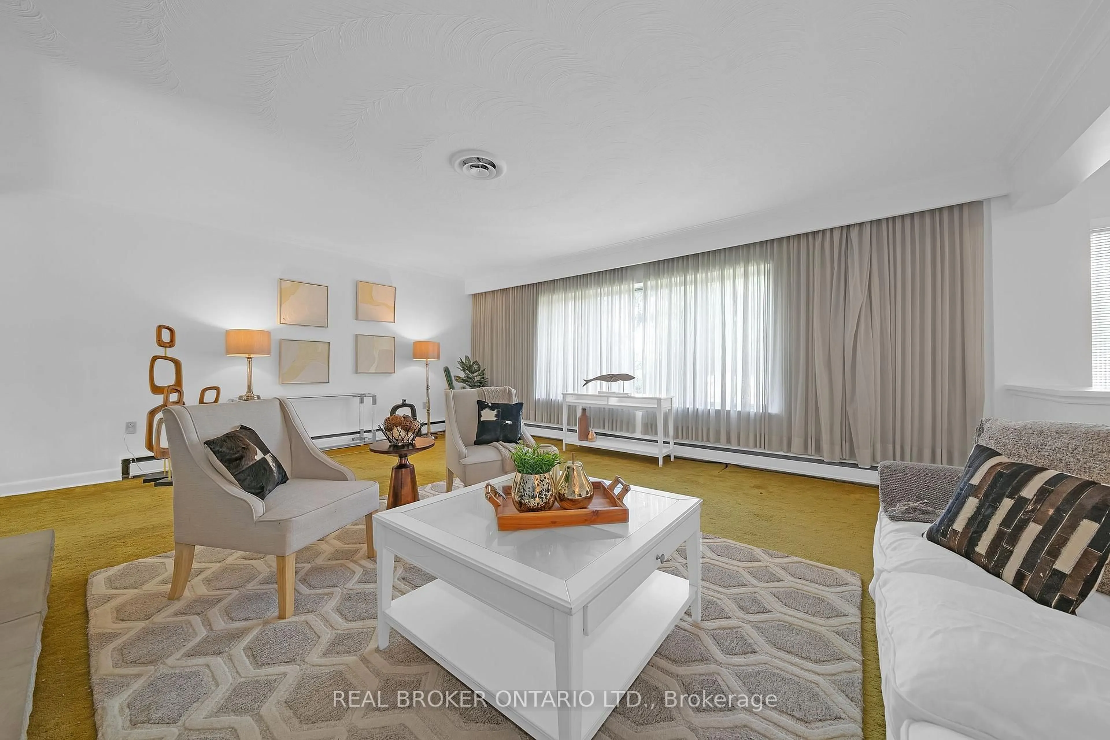 Living room with furniture, unknown for 11 Caronport Cres, Toronto Ontario M3A 1G9
