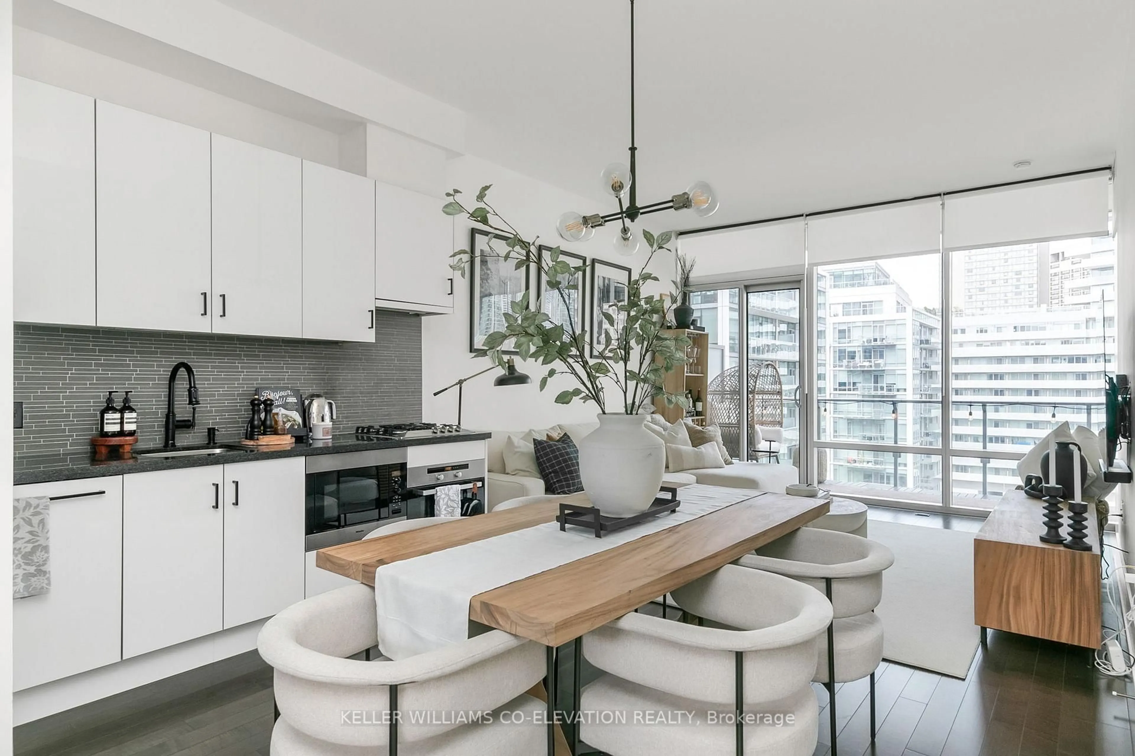 Open concept kitchen, unknown for 39 Queens Quay #835, Toronto Ontario M5E 0A5