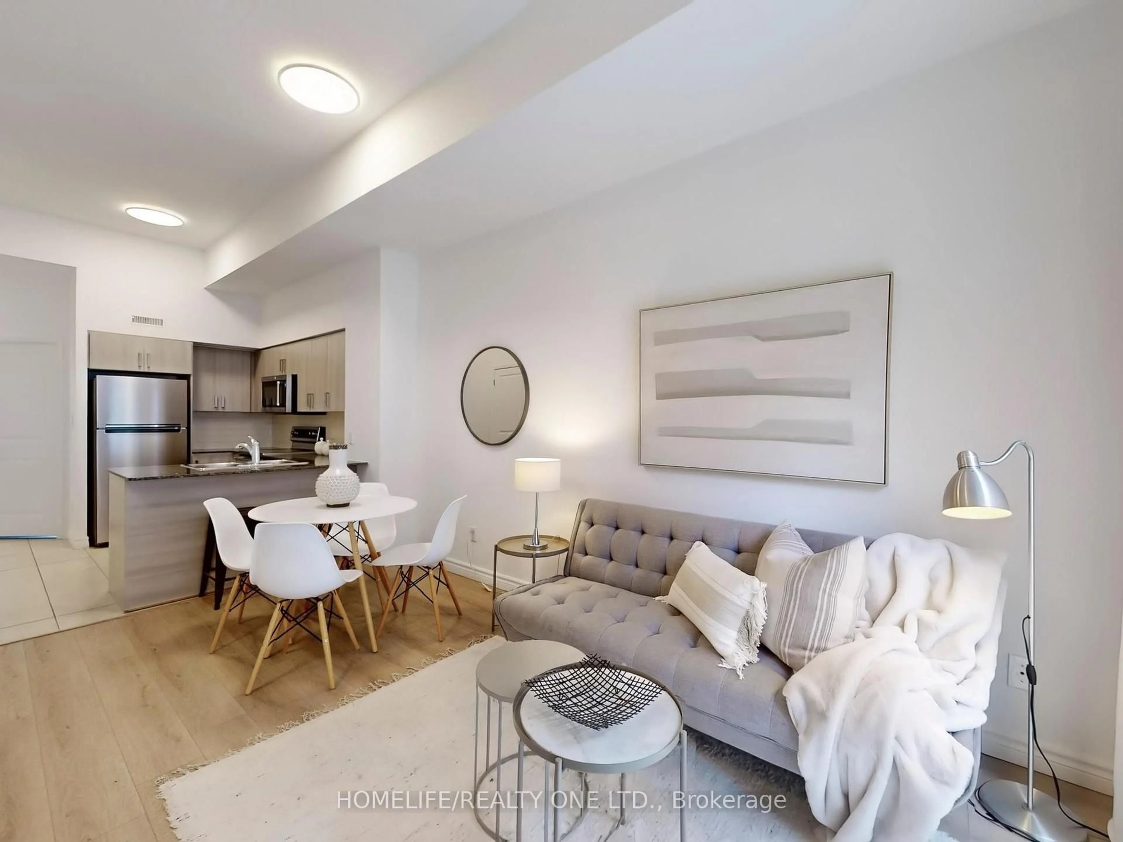 Living room with furniture, unknown for 21 Ruttan St #TH132, Toronto Ontario M6P 0A1