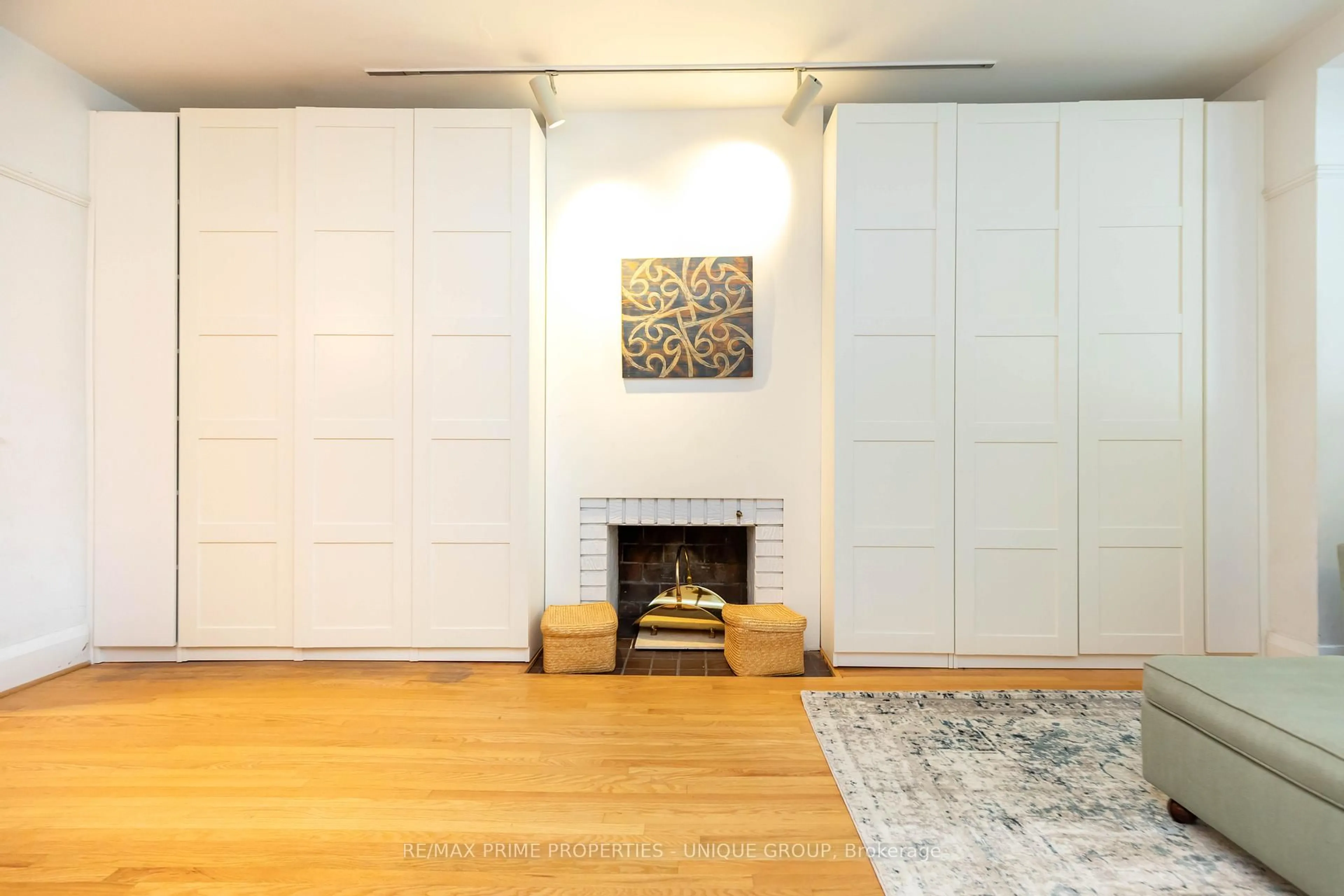 Unknown for 437 St Clements Ave, Toronto Ontario M5N 1M2