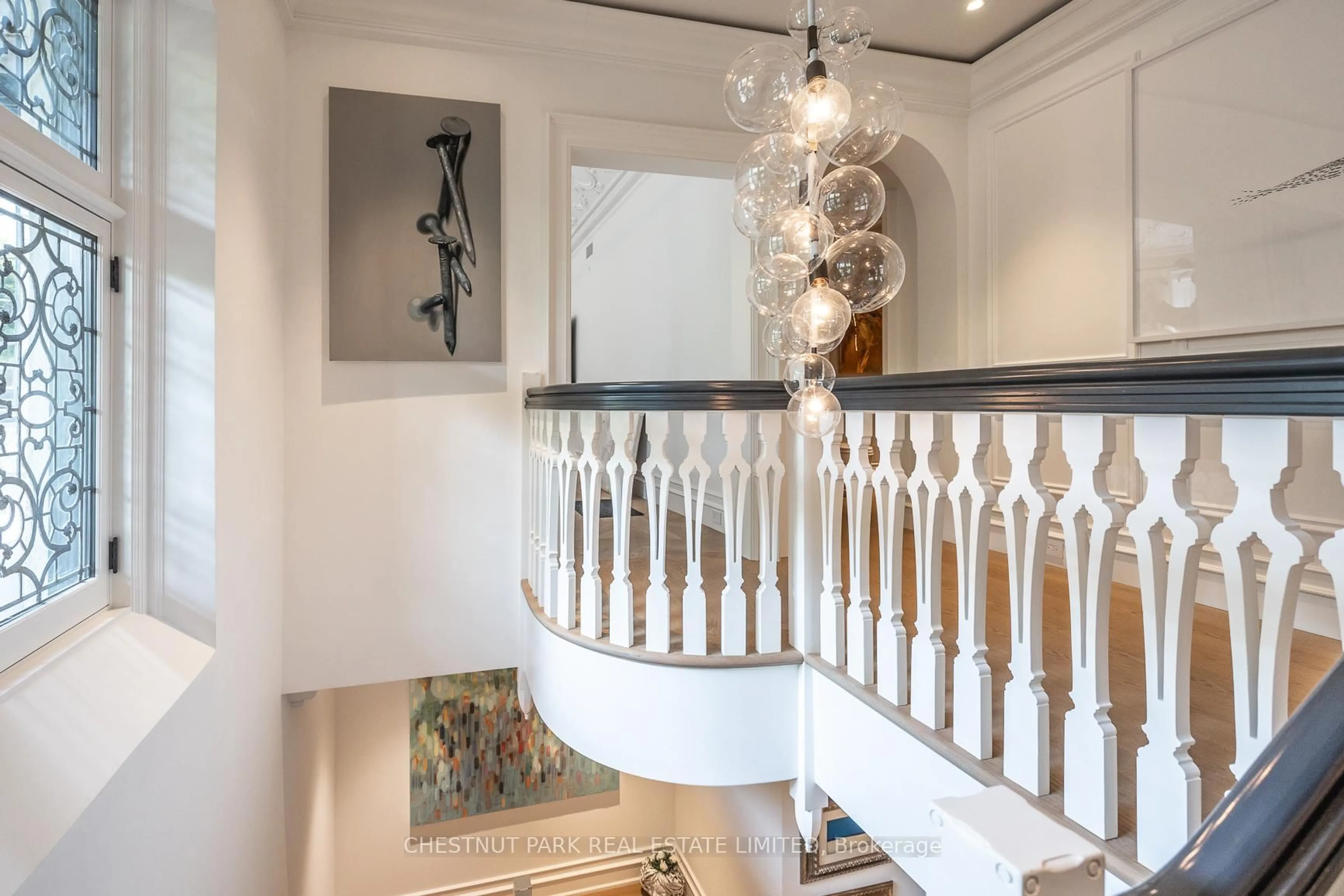 Indoor foyer for 78 Crescent Rd #2, Toronto Ontario M4W 1T5