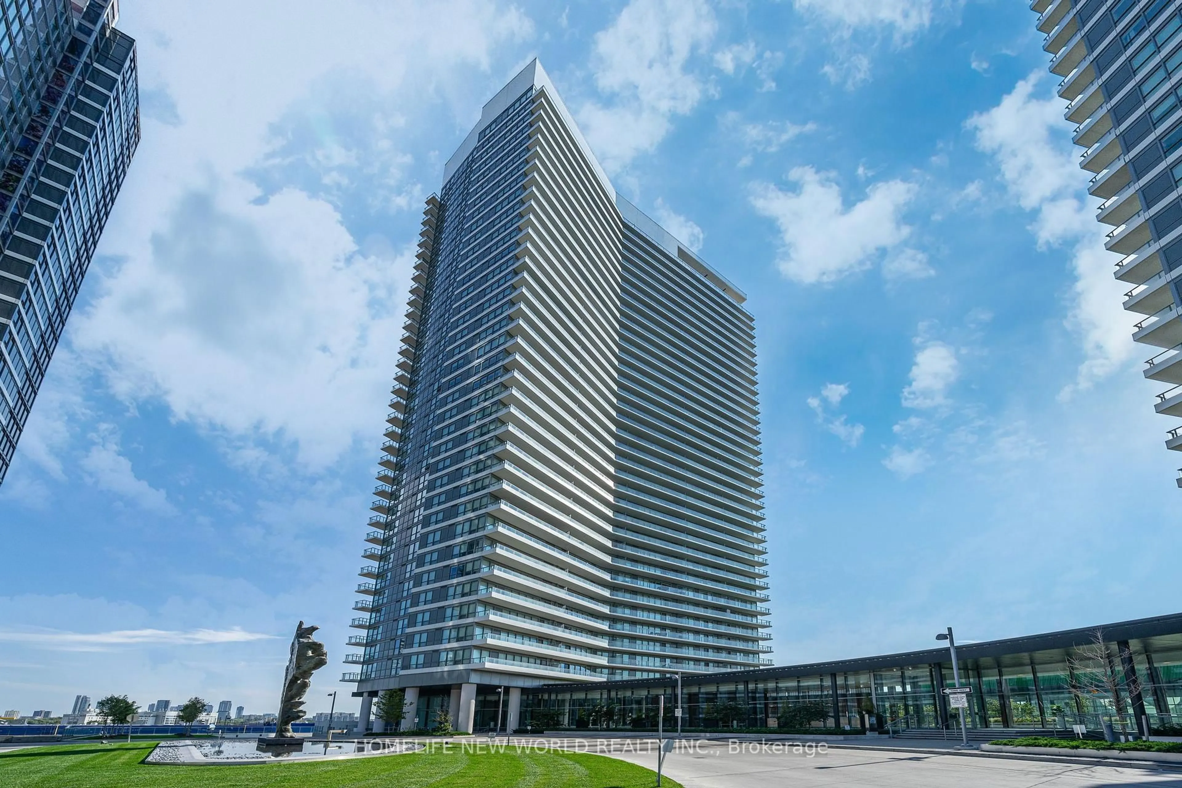 Indoor foyer for 117 Mcmahon Dr #1609, Toronto Ontario M2K 2X9