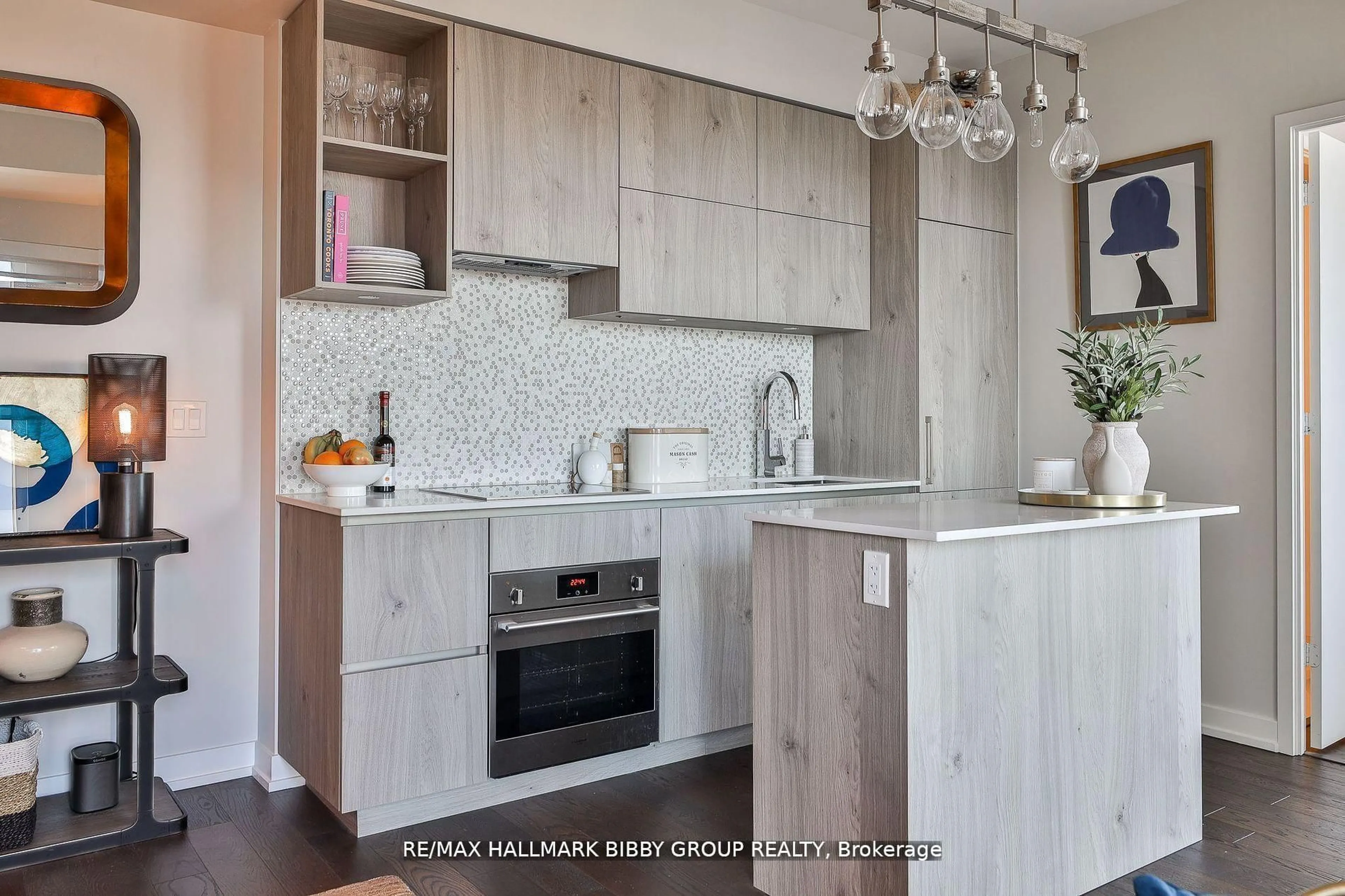 Contemporary kitchen, ceramic/tile floor for 1 Yorkville Ave #5008, Toronto Ontario M4W 0B1