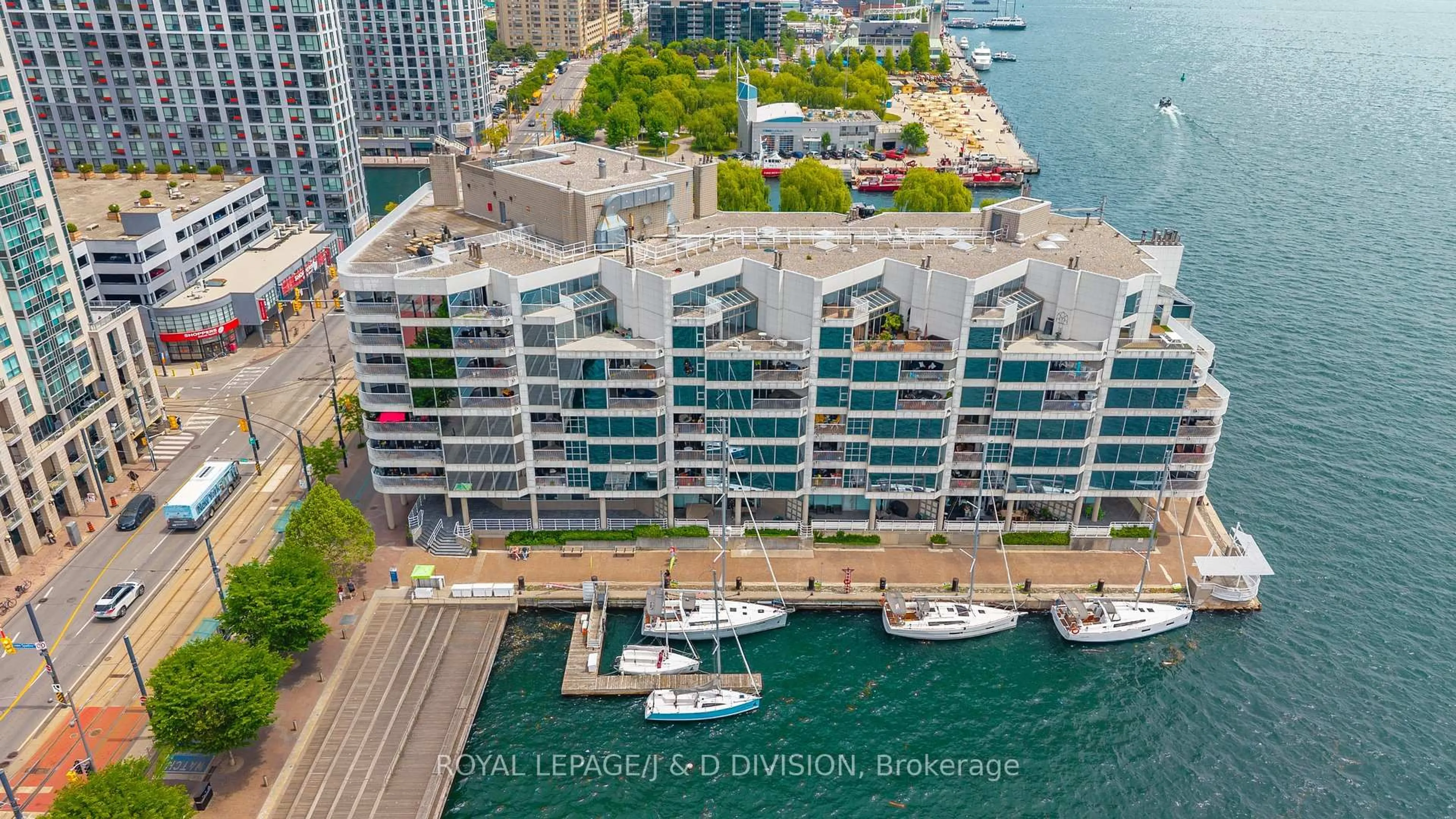 A pic from outside/outdoor area/front of a property/back of a property/a pic from drone, city buildings view from balcony for 401 Queens Quay #410, Toronto Ontario M5V 2Y2