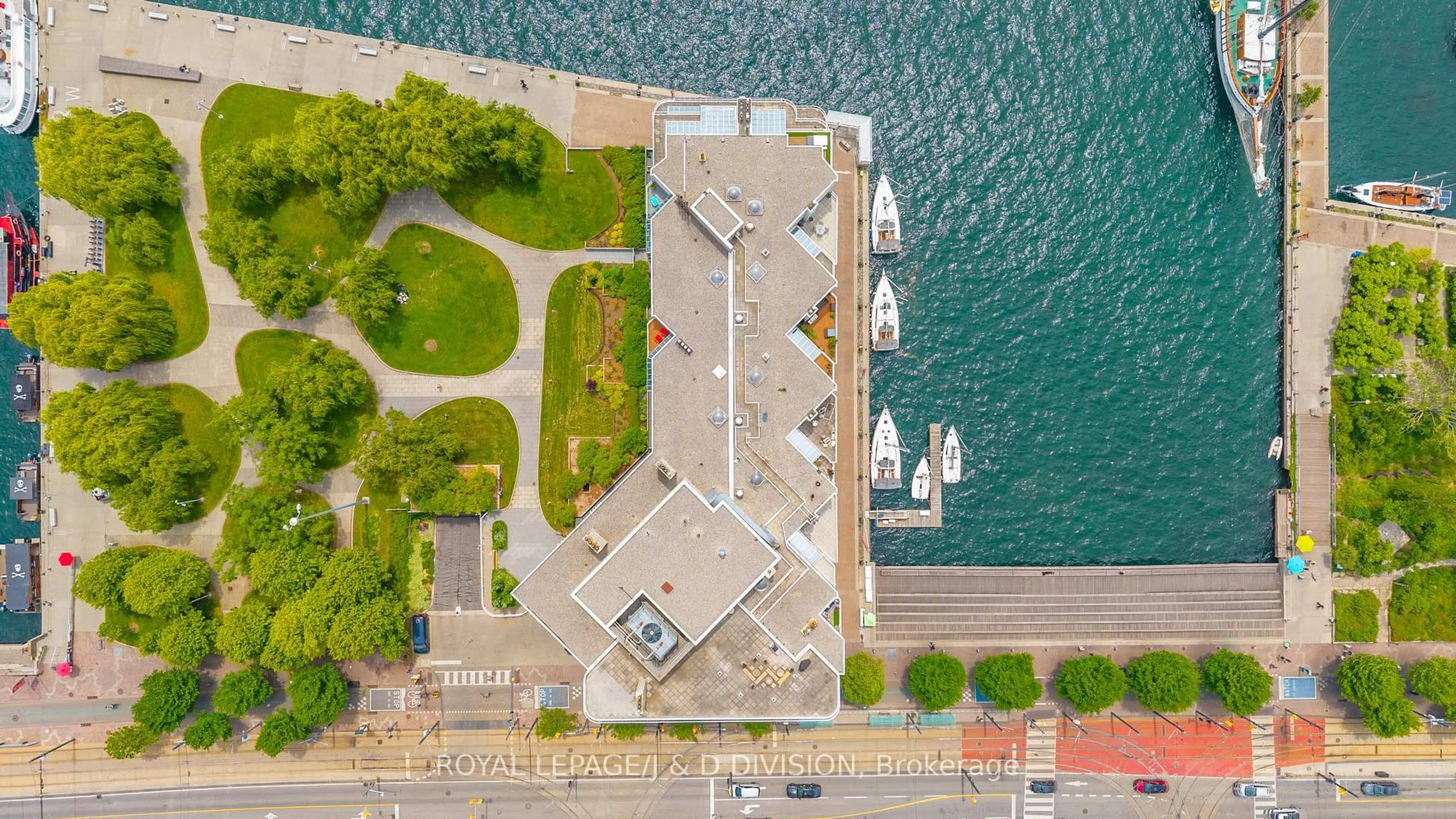 A pic from outside/outdoor area/front of a property/back of a property/a pic from drone, water/lake/river/ocean view for 401 Queens Quay #410, Toronto Ontario M5V 2Y2
