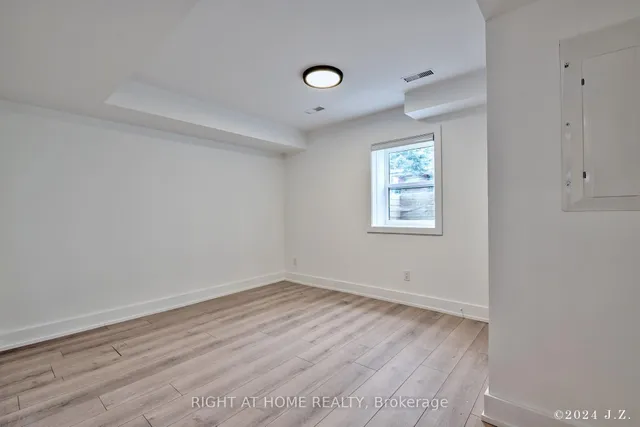 Primary image of 50 Lanark Ave