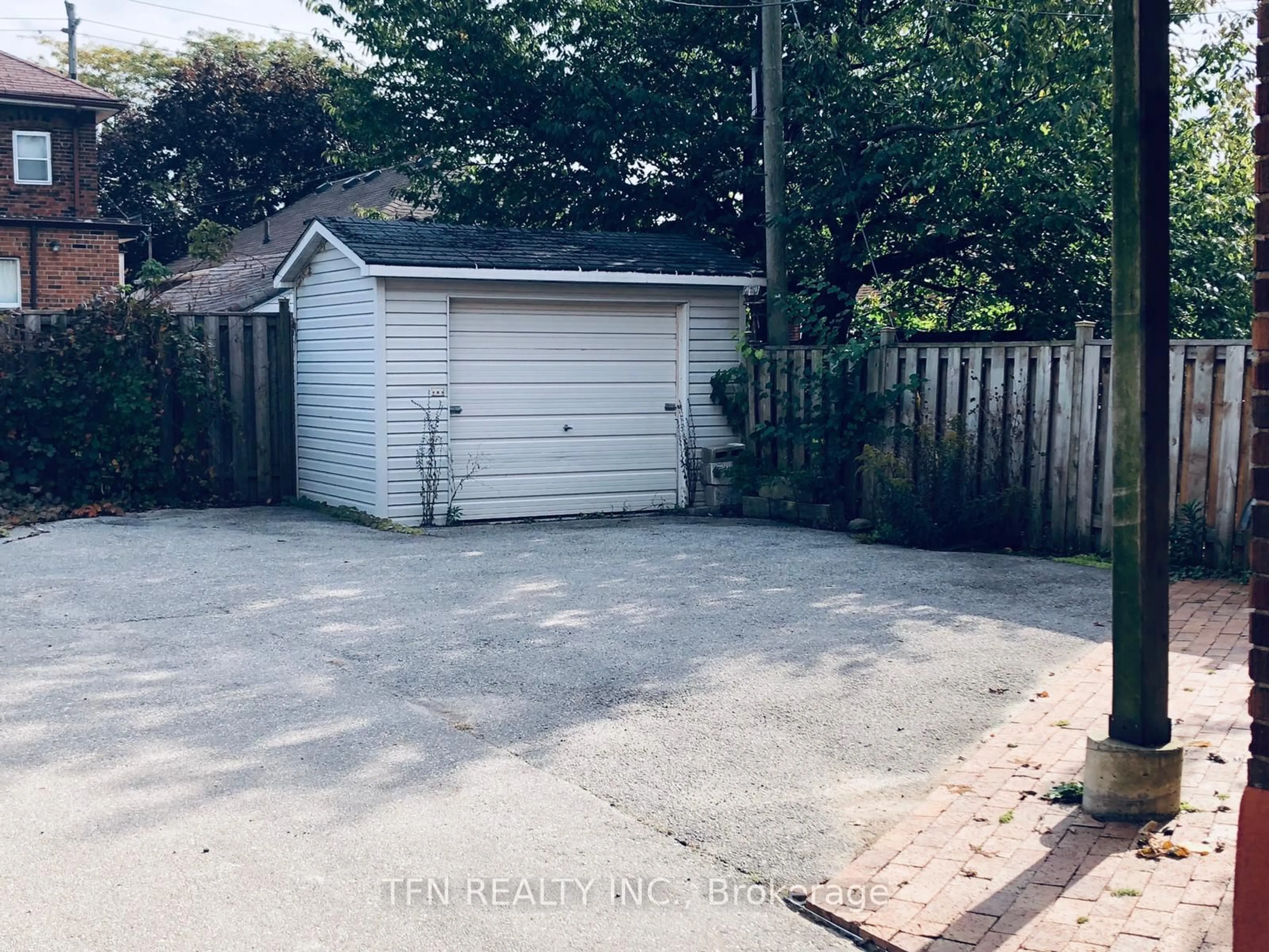 Shed for 447 Oakwood Ave, Toronto Ontario M6E 2W4