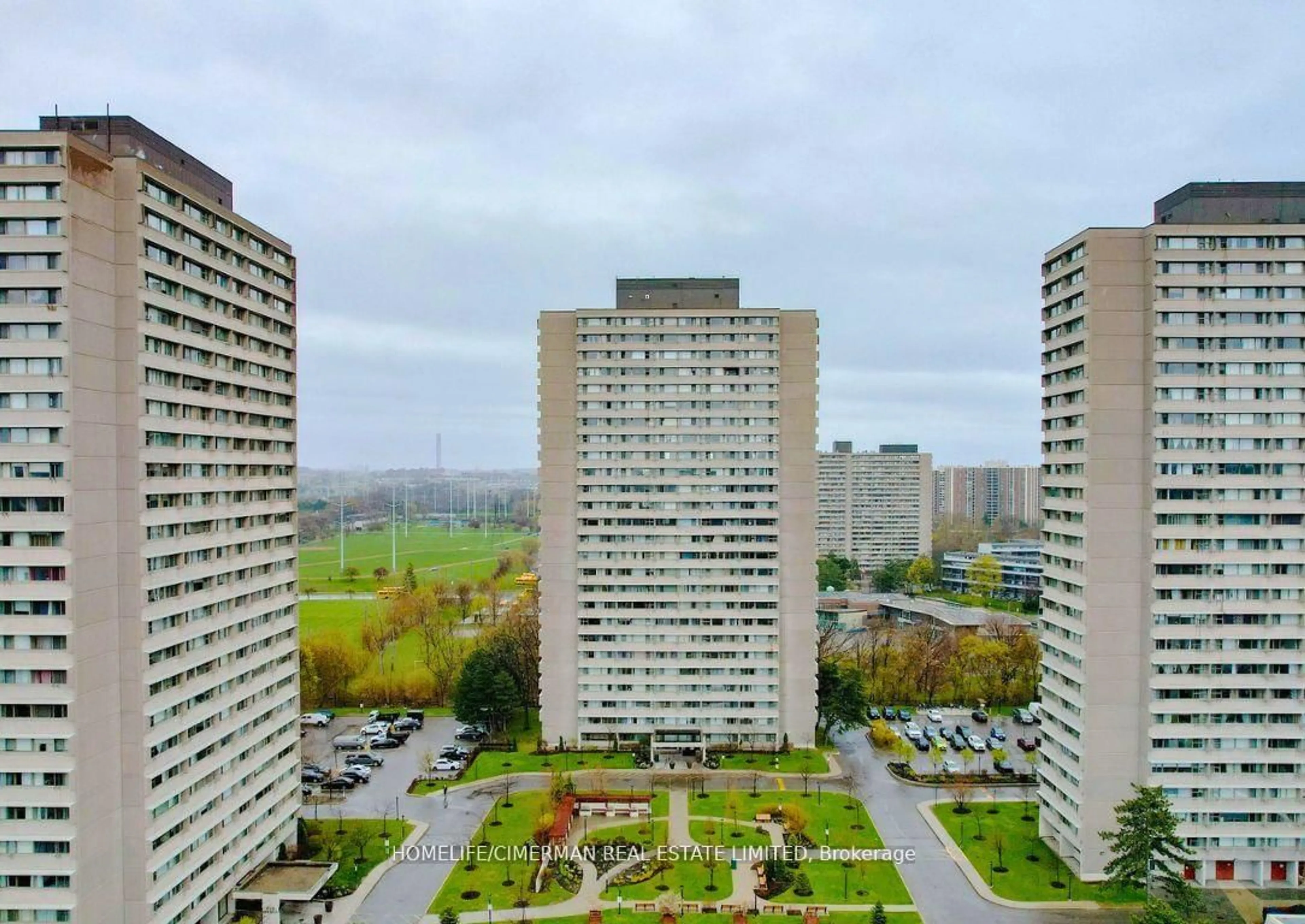 A pic from outside/outdoor area/front of a property/back of a property/a pic from drone, city buildings view from balcony for 725 Don Mills Rd #505, Toronto Ontario M3C 1S6