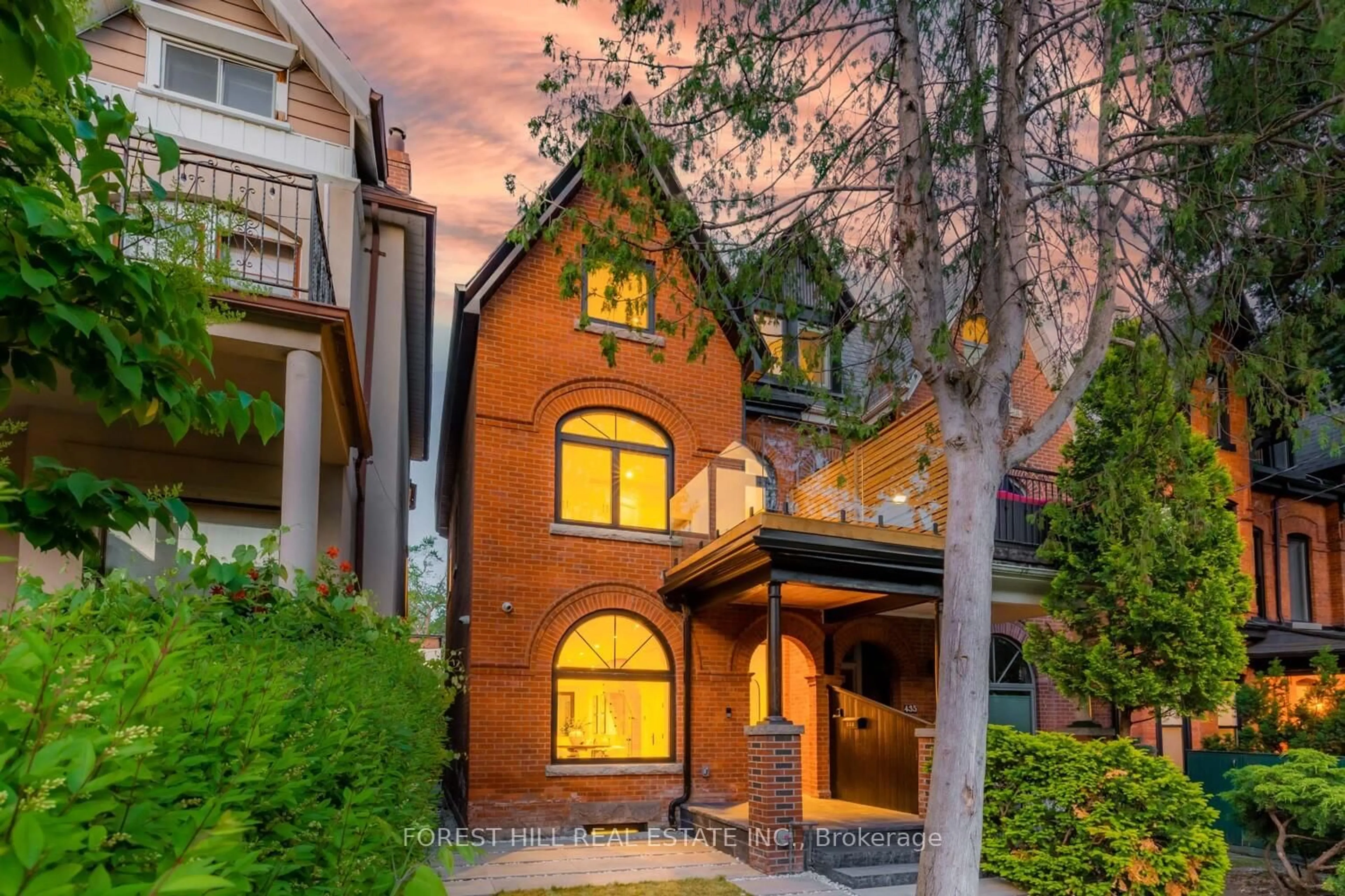 Home with brick exterior material, street for 437 Euclid Ave, Toronto Ontario M6G 2T1