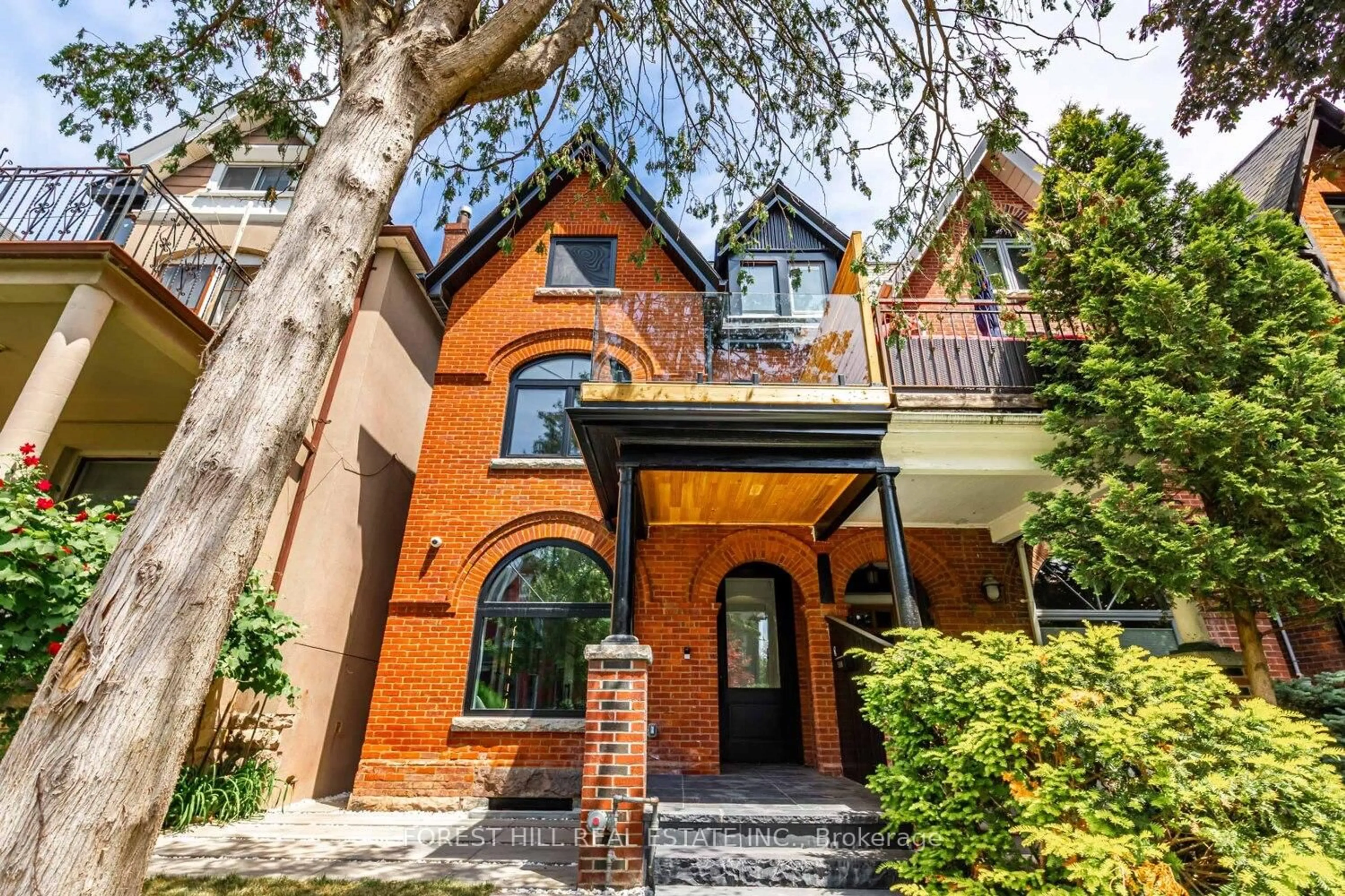 Home with brick exterior material, street for 437 Euclid Ave, Toronto Ontario M6G 2T1