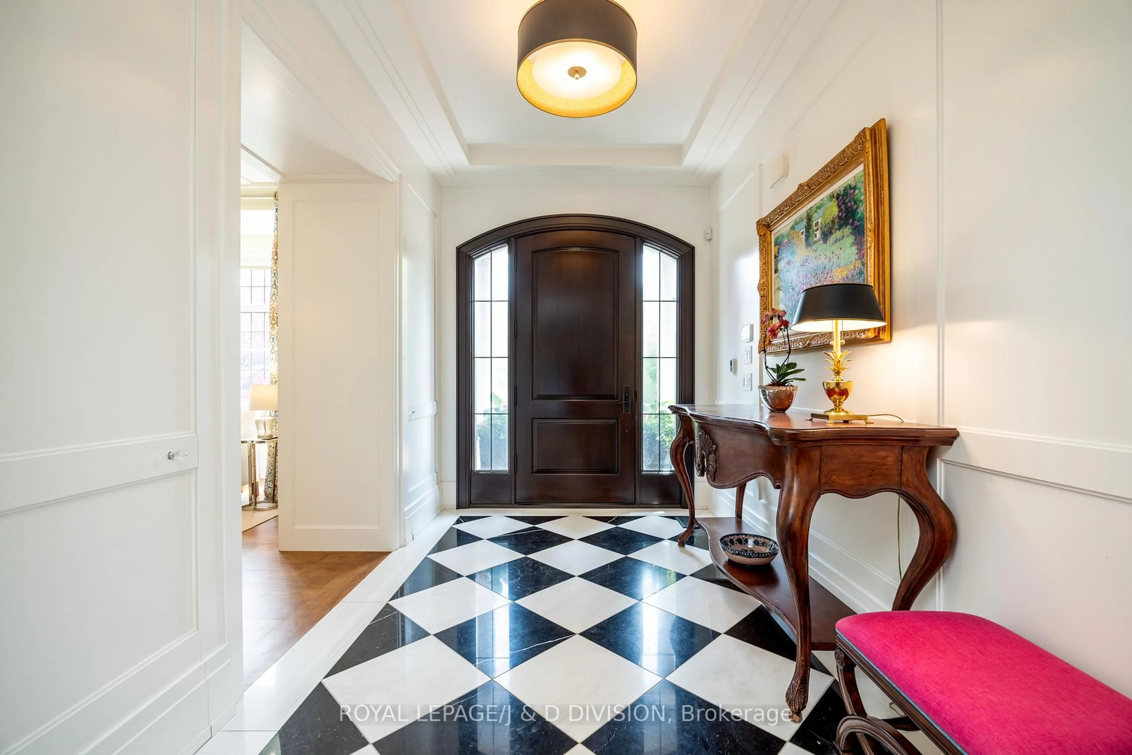 Indoor entryway for 162 Dawlish Ave, Toronto Ontario M4N 1H5