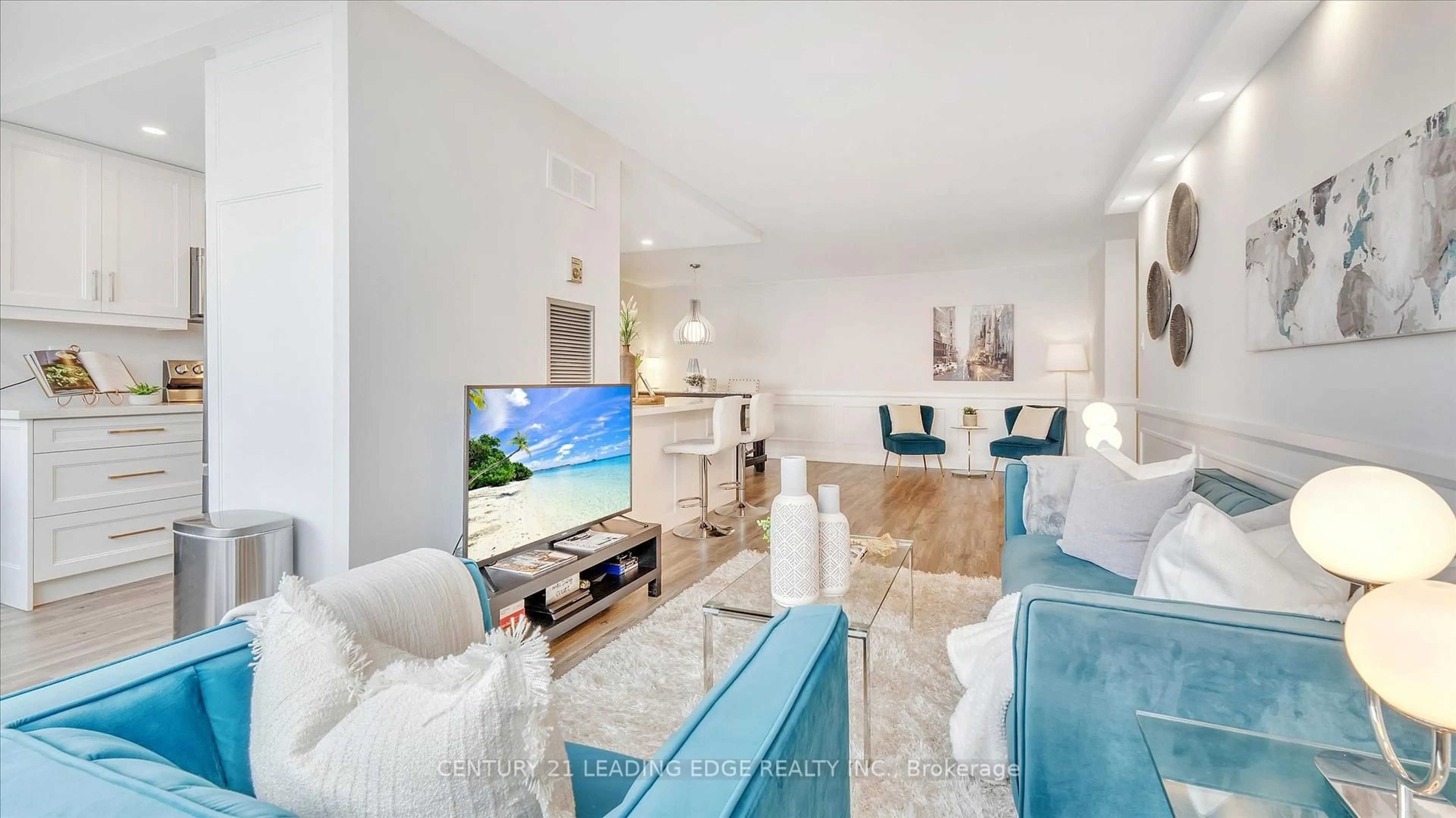 Living room with furniture, unknown for 80 Antibes Dr #2605, Toronto Ontario M2R 3N5