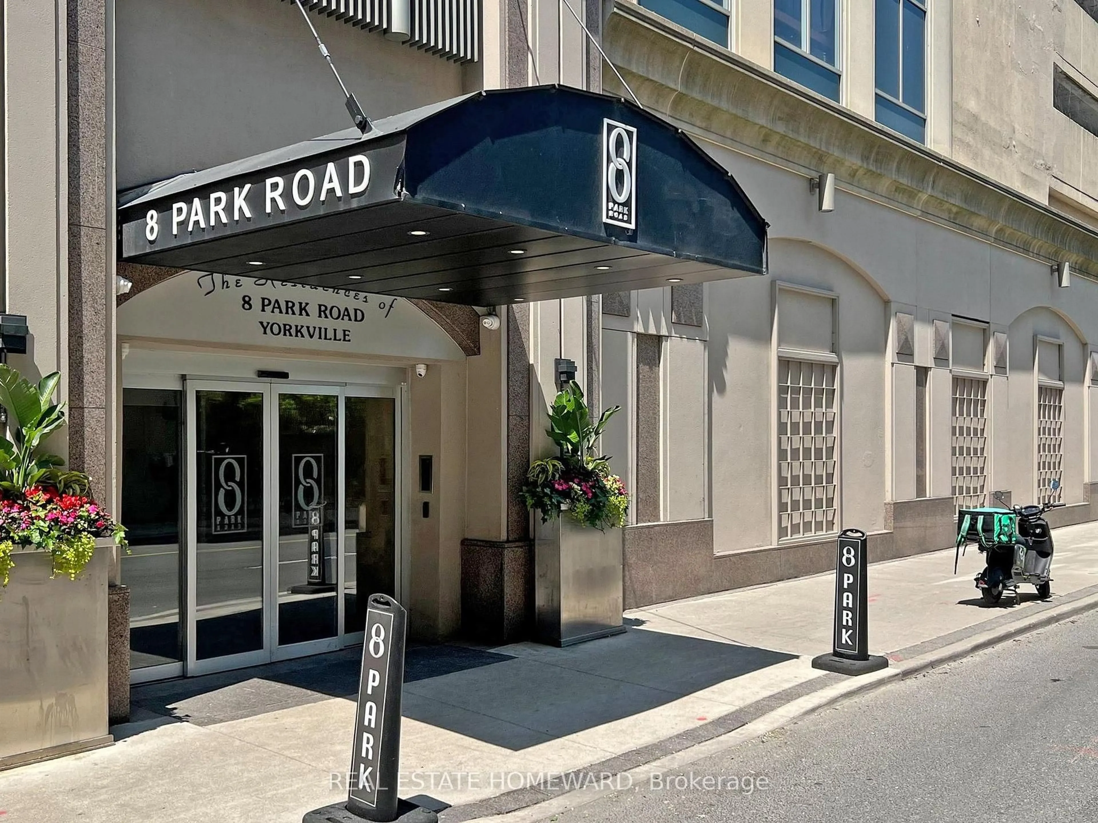 Lobby for 8 Park Rd #PH3703, Toronto Ontario M4W 3S5