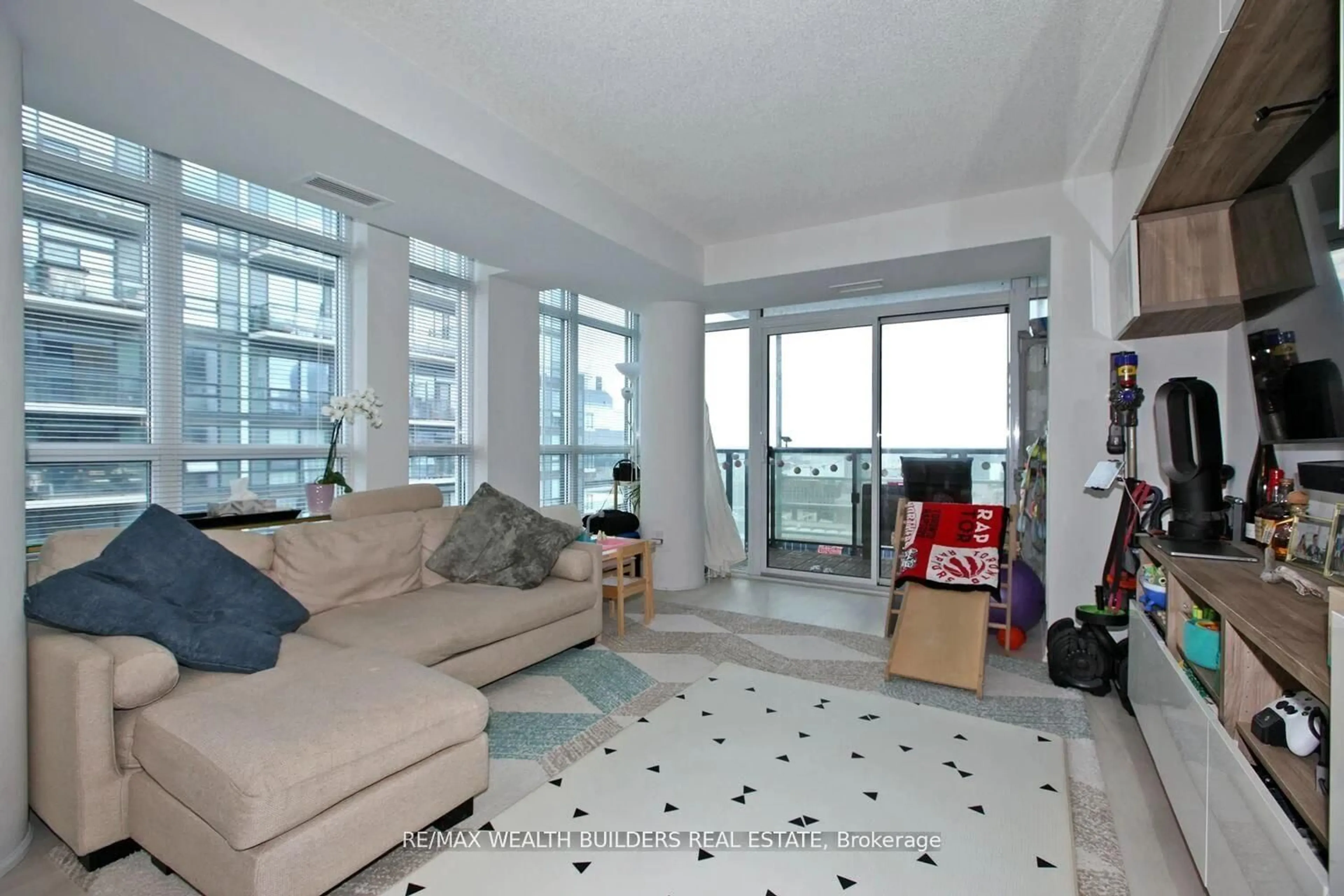 Living room with furniture, unknown for 400 Adelaide St #2322, Toronto Ontario M5A 4S3