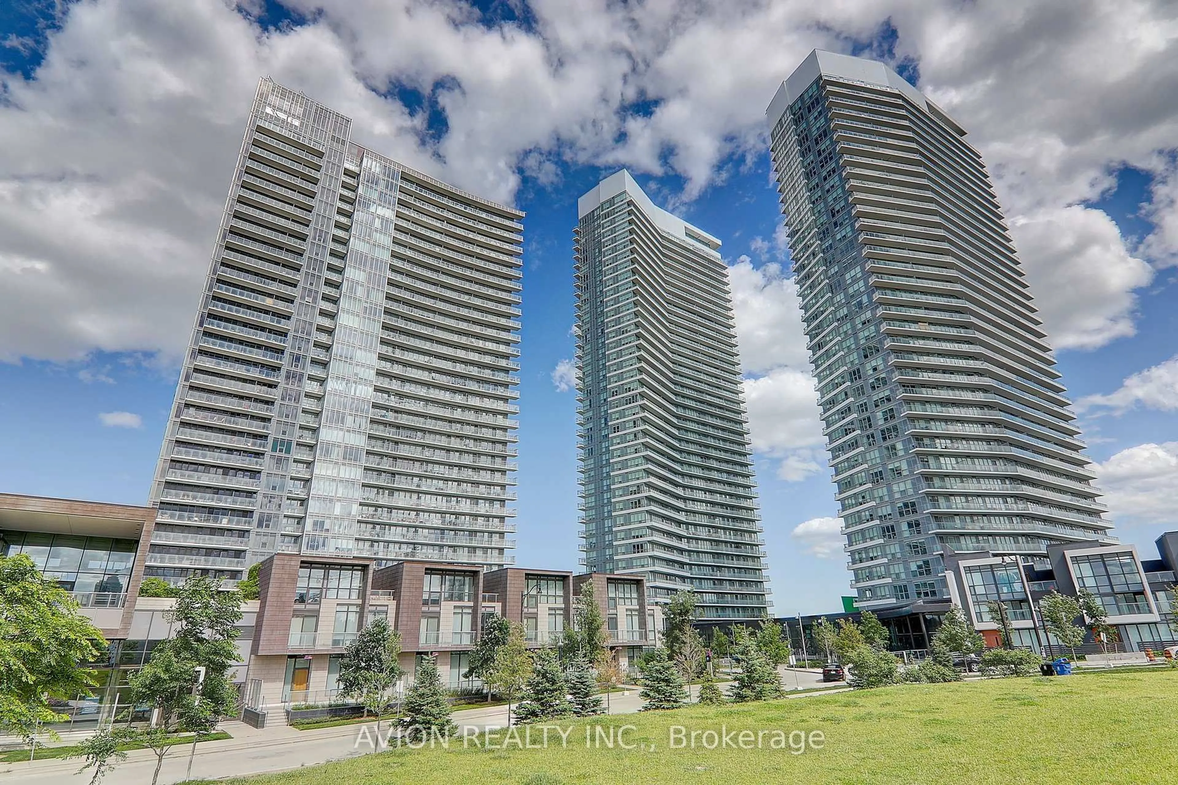 A pic from outside/outdoor area/front of a property/back of a property/a pic from drone, unknown for 115 Mcmahon Dr #1511, Toronto Ontario M2K 0A4