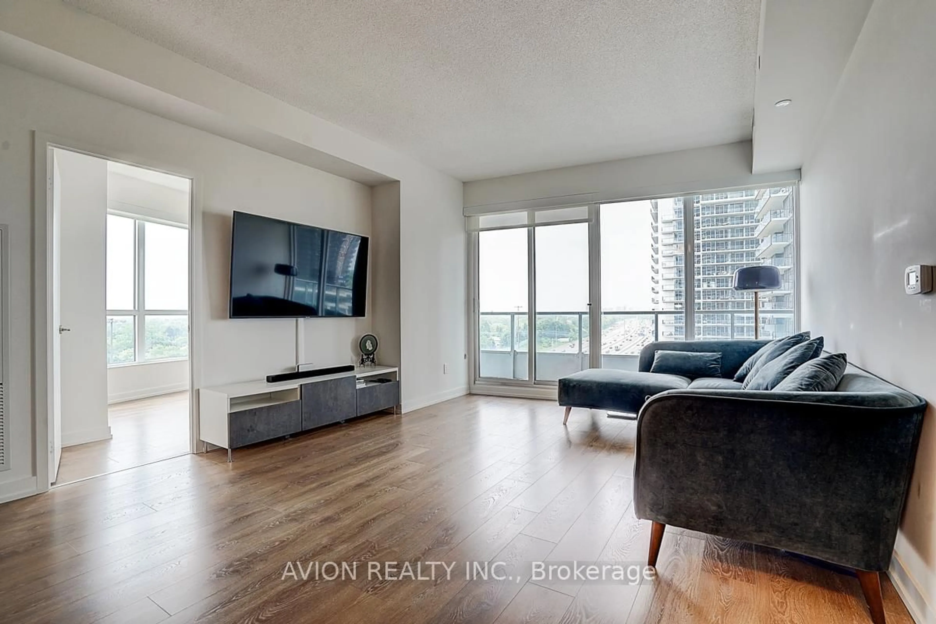 Living room with furniture, unknown for 115 Mcmahon Dr #1511, Toronto Ontario M2K 0A4