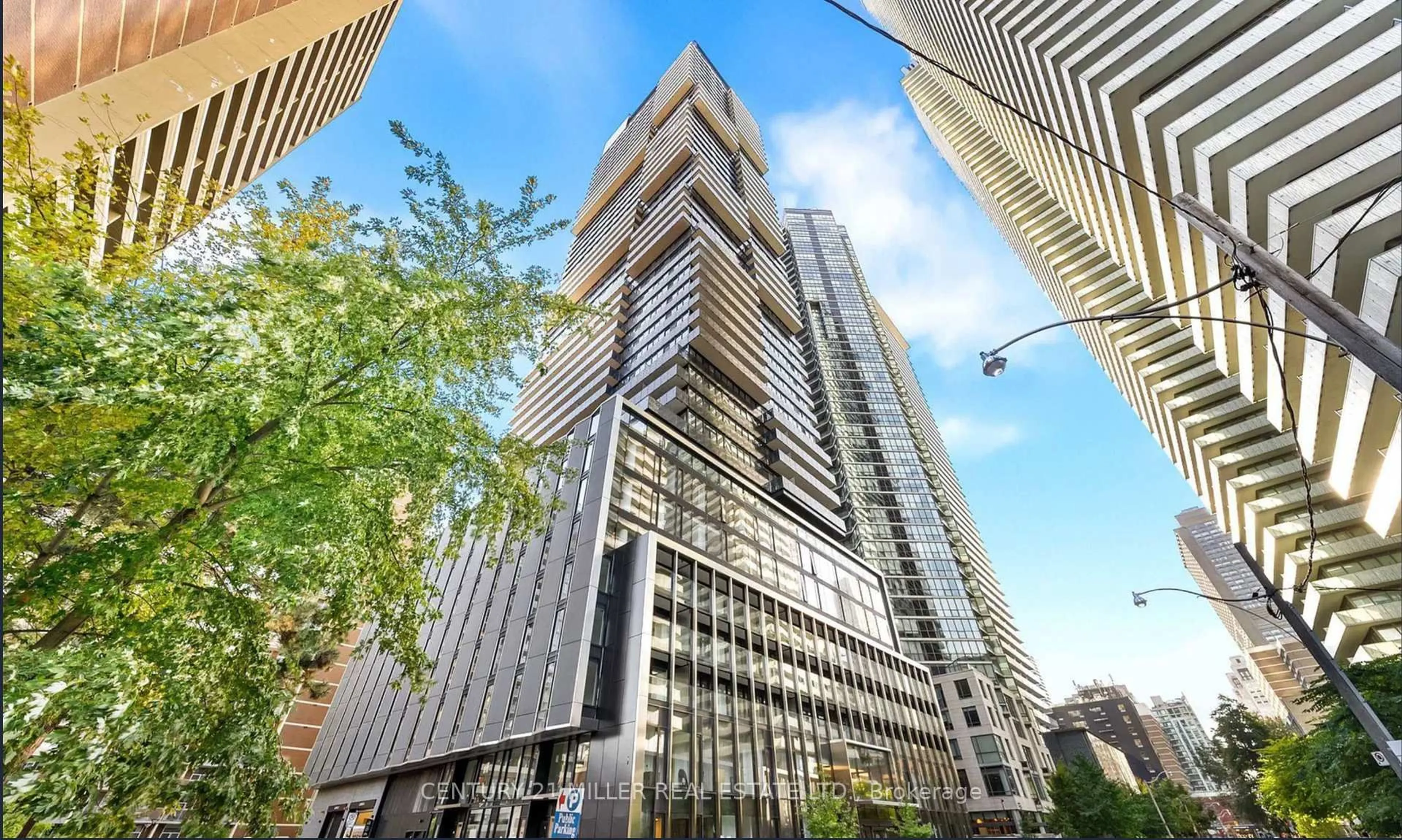 Indoor foyer for 55 Charles St #4807, Toronto Ontario M4Y 0J1