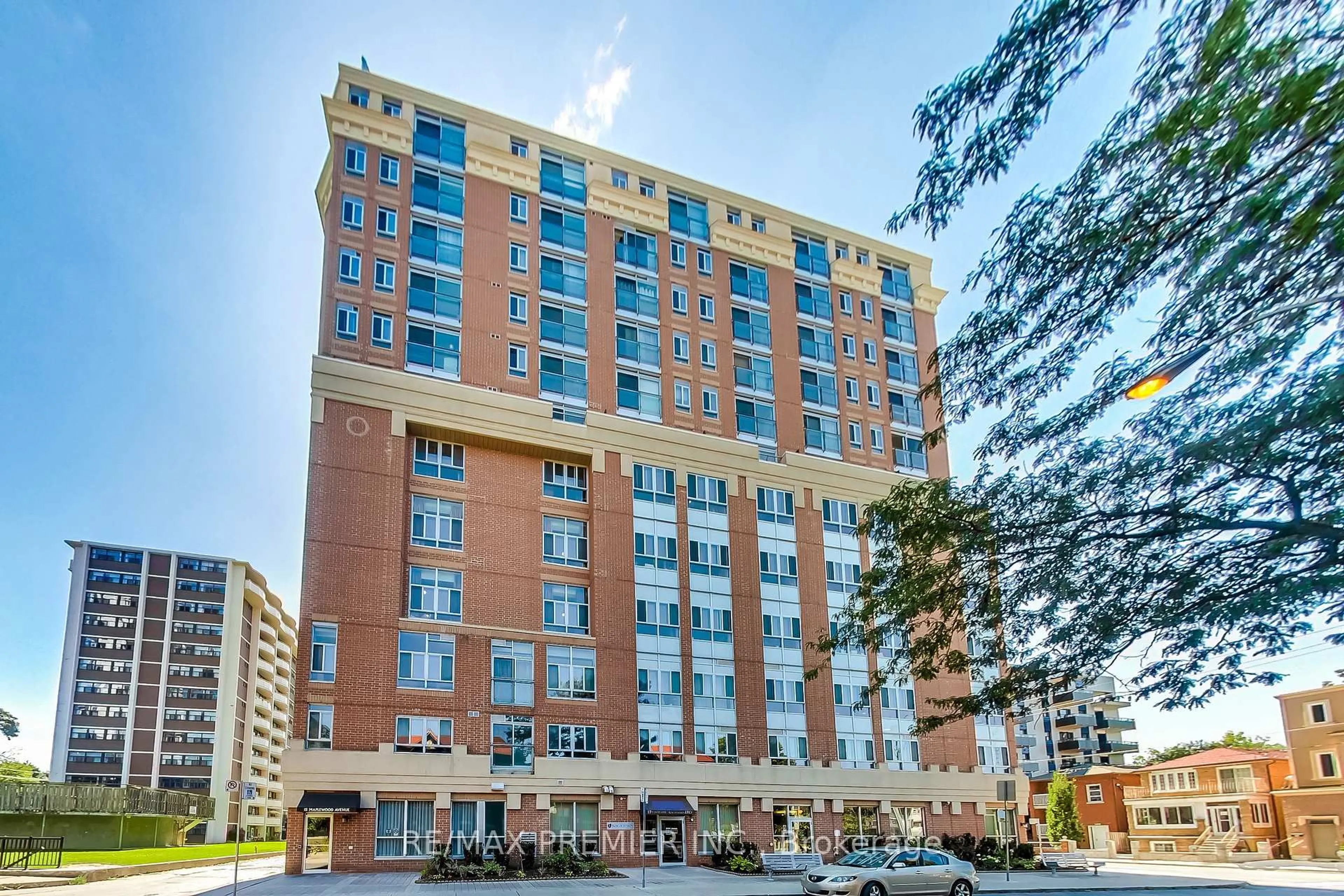 Unknown for 15 Maplewood Ave #1102, Toronto Ontario M6C 4B4