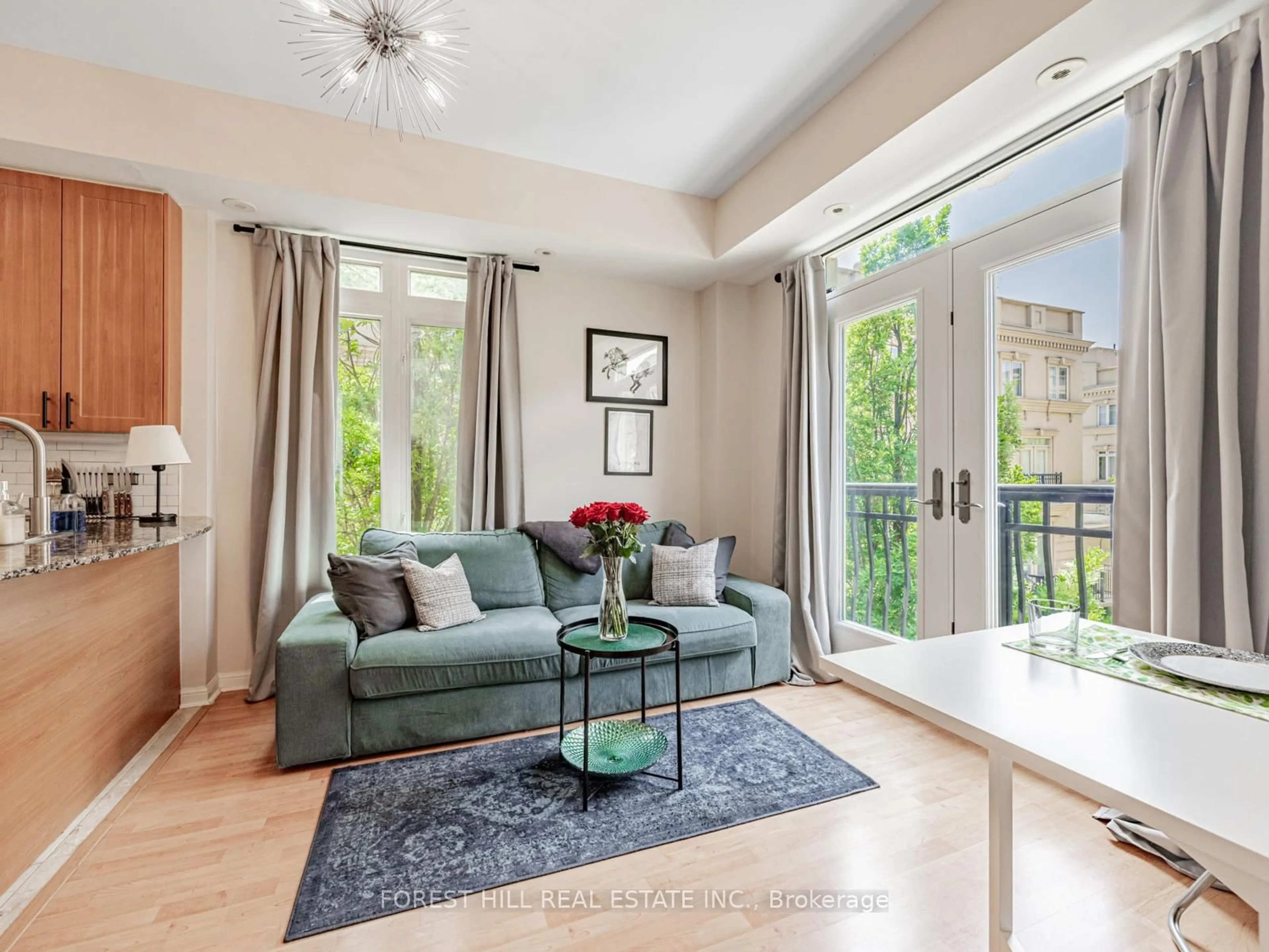 Living room with furniture, unknown for 68 Carr St #TH 3, Toronto Ontario M5T 1B7