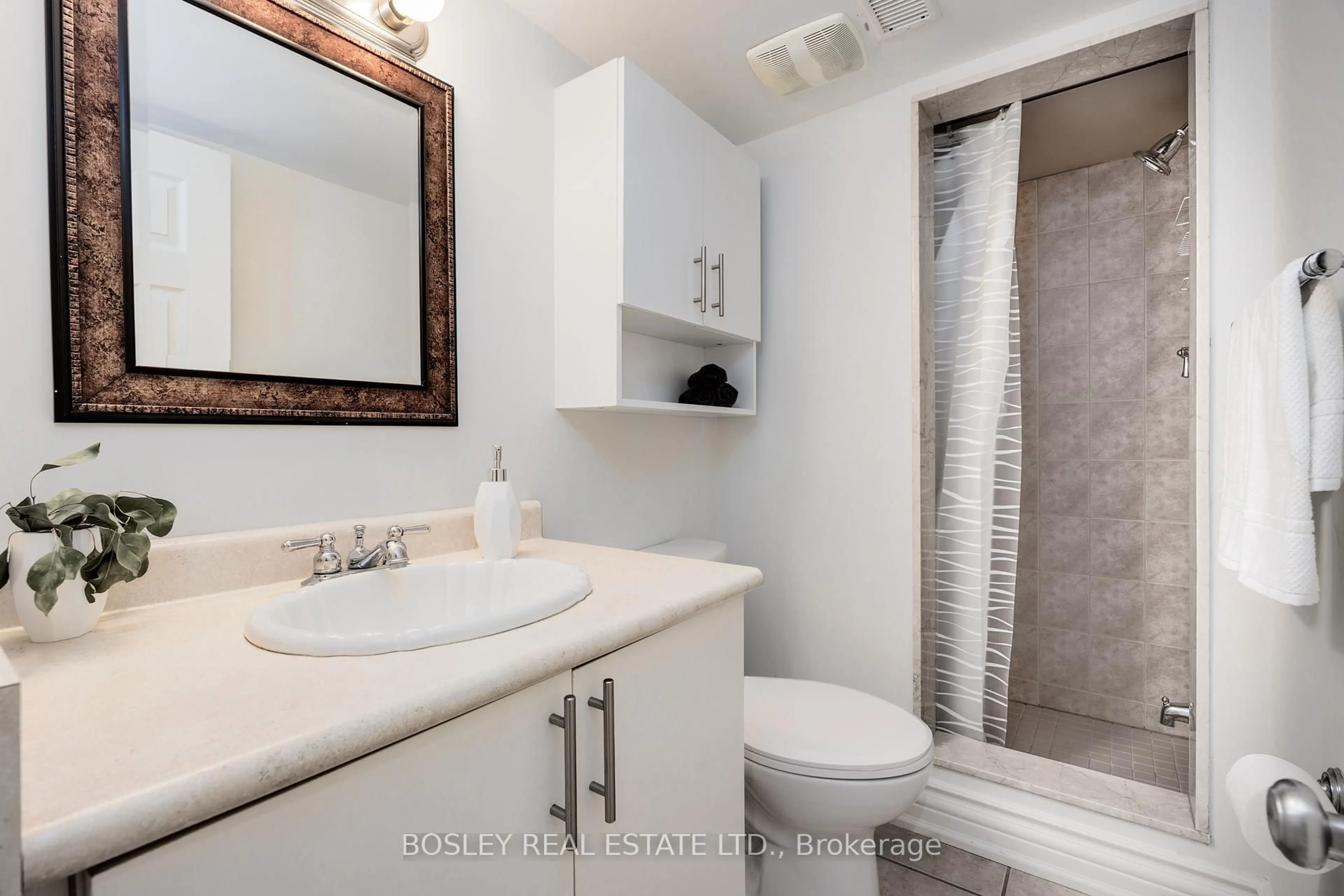 Standard bathroom, ceramic/tile floor for 4 Whitaker Ave, Toronto Ontario M6J 1A1