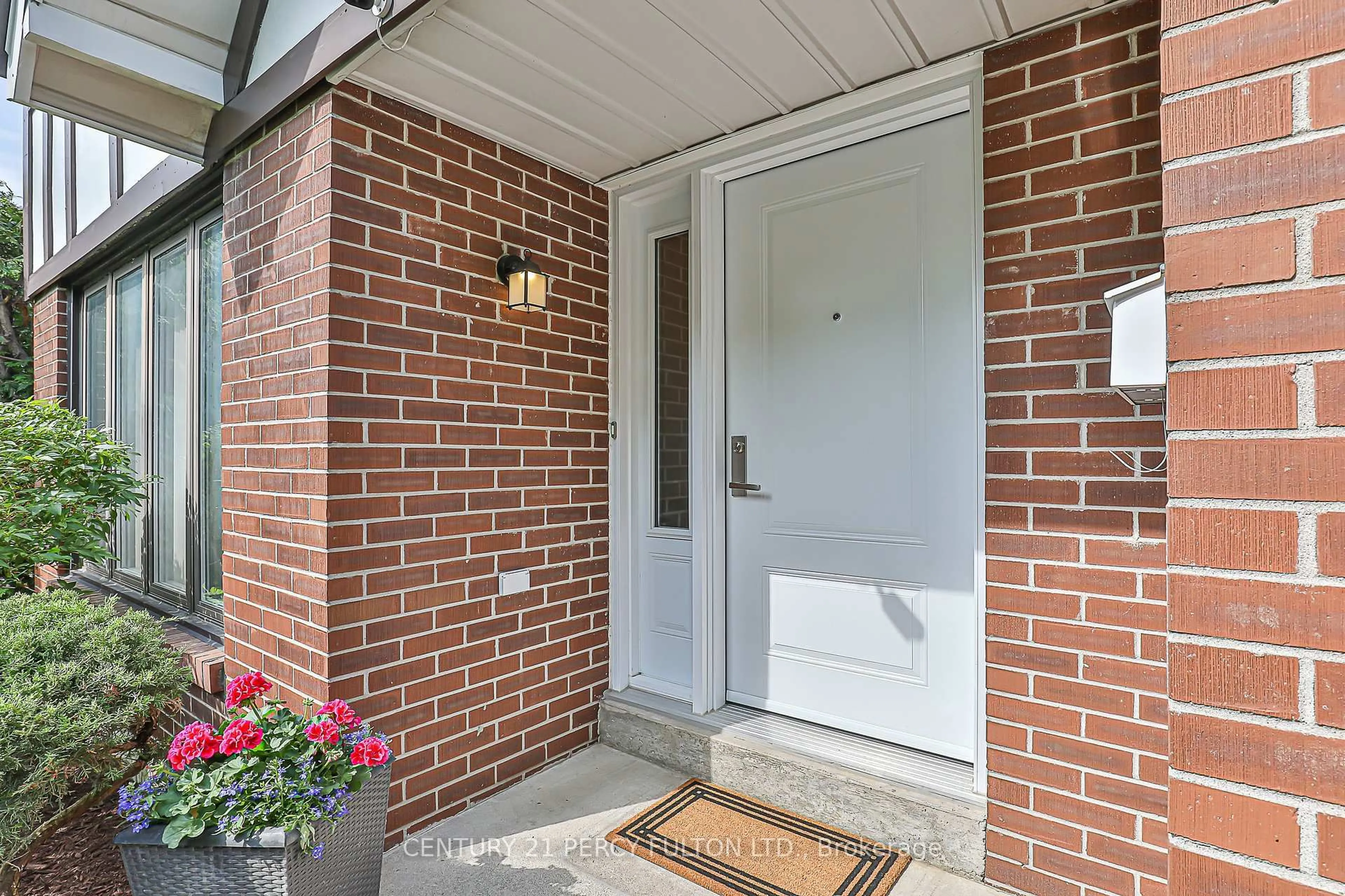 Indoor entryway for 47 O'Shea Cres, Toronto Ontario M2J 2N4