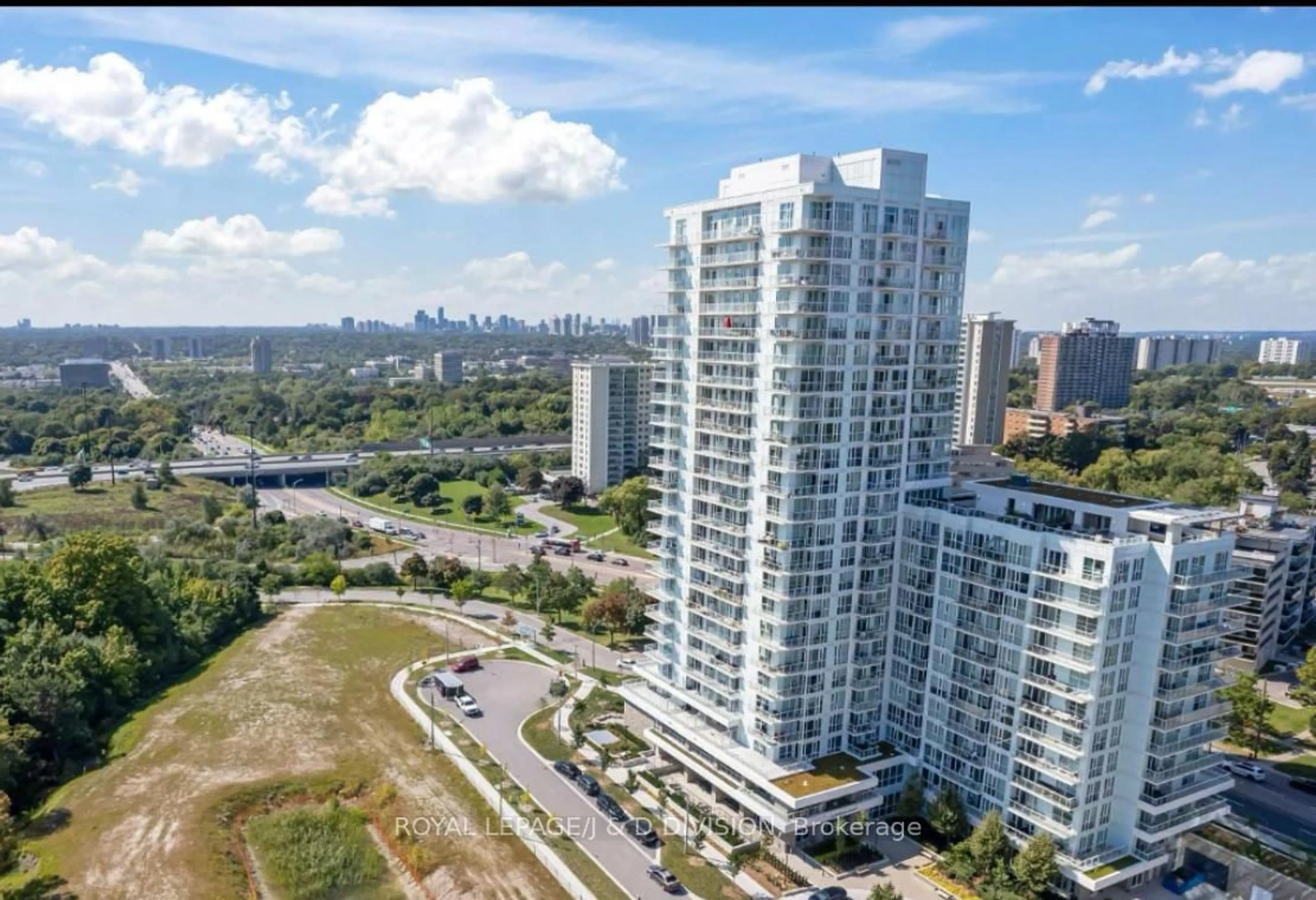 A pic from outside/outdoor area/front of a property/back of a property/a pic from drone, city buildings view from balcony for 10 Deerlick Crt #305, Toronto Ontario M3A 0A7