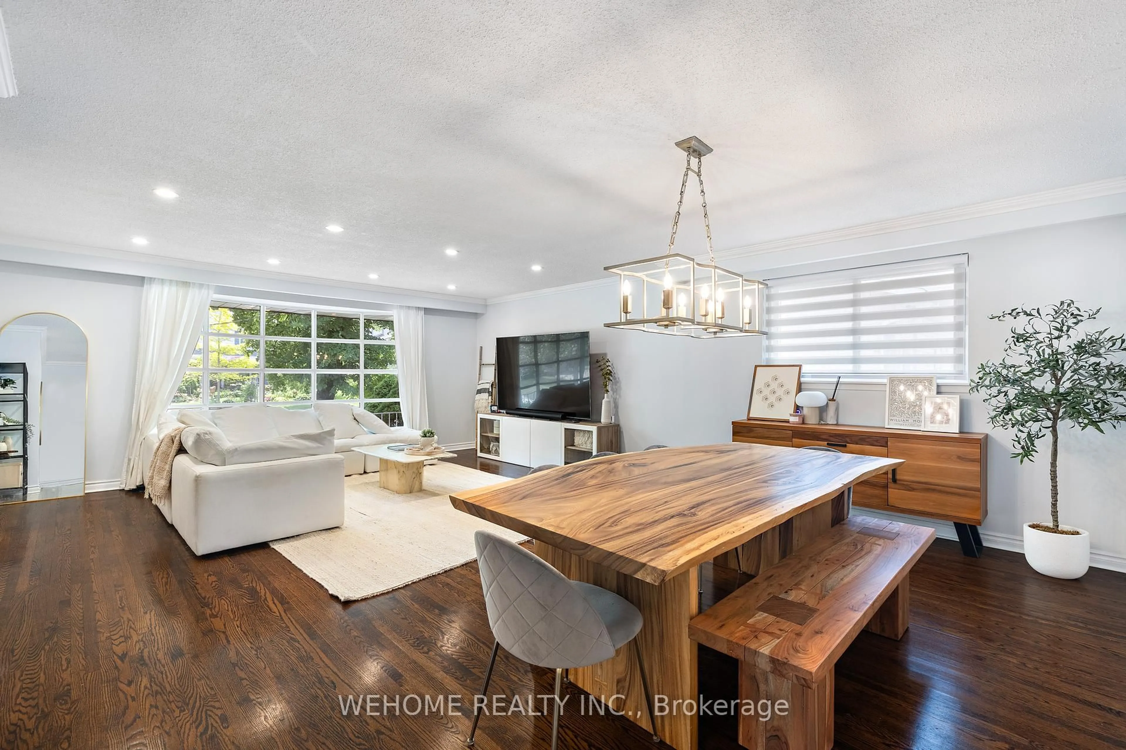 Open concept kitchen, wood/laminate floor for 44 Colonnade Rd, Toronto Ontario M2K 2L5