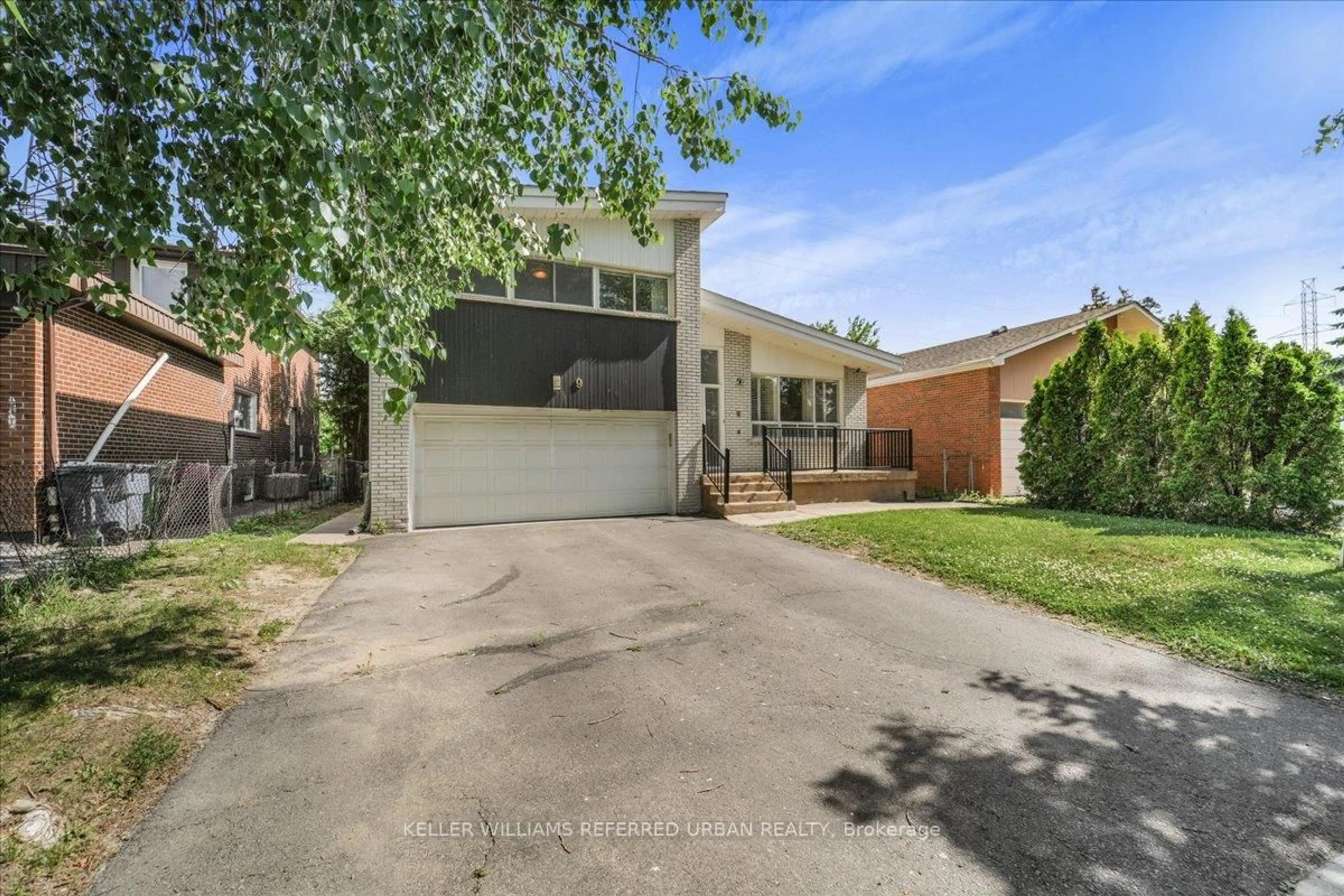 Unknown for 9 Fairchild Ave, Toronto Ontario M2M 1T5