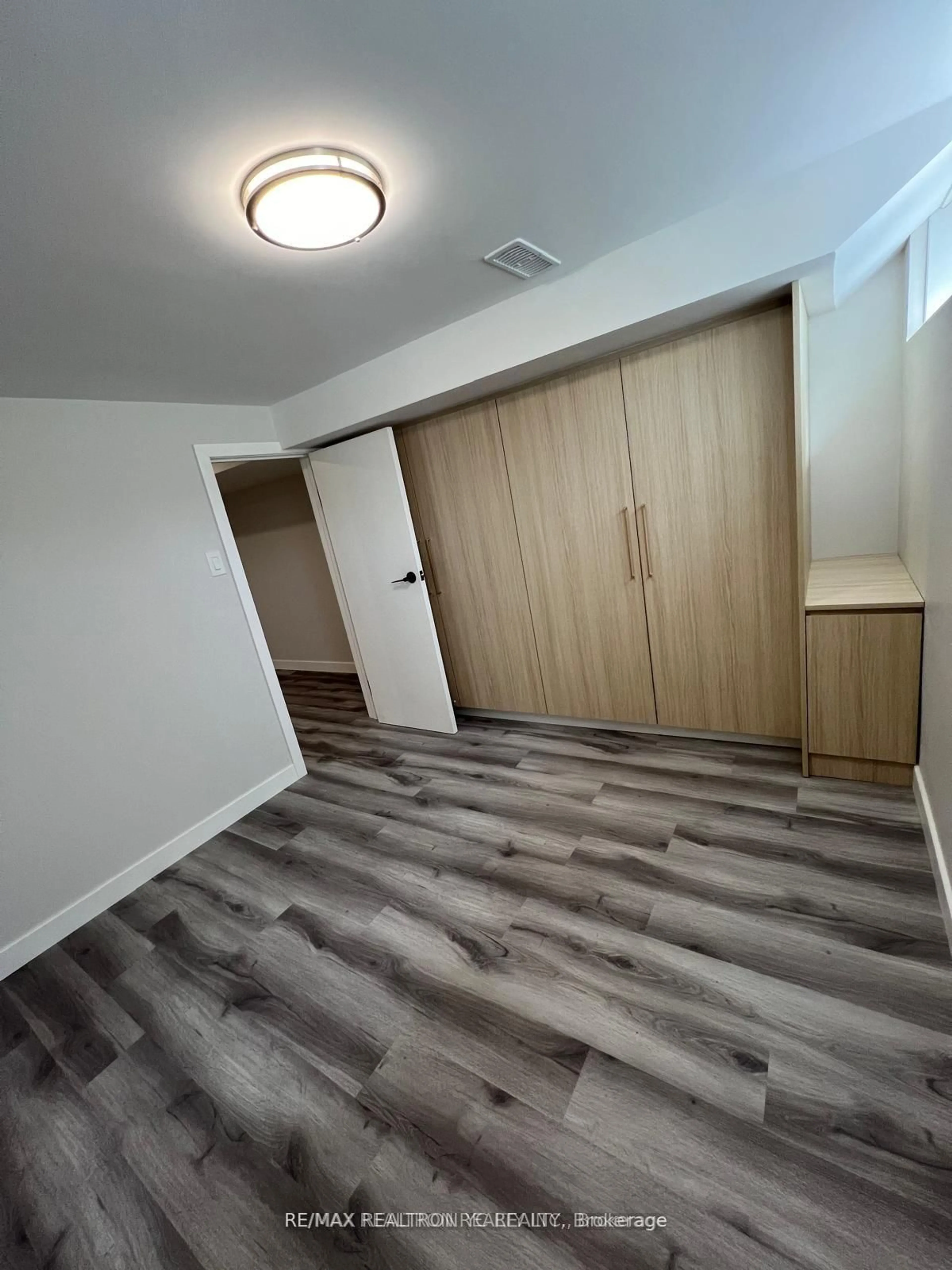 A pic of a room for 5500 Yonge St #2410, Toronto Ontario M2N 7L1