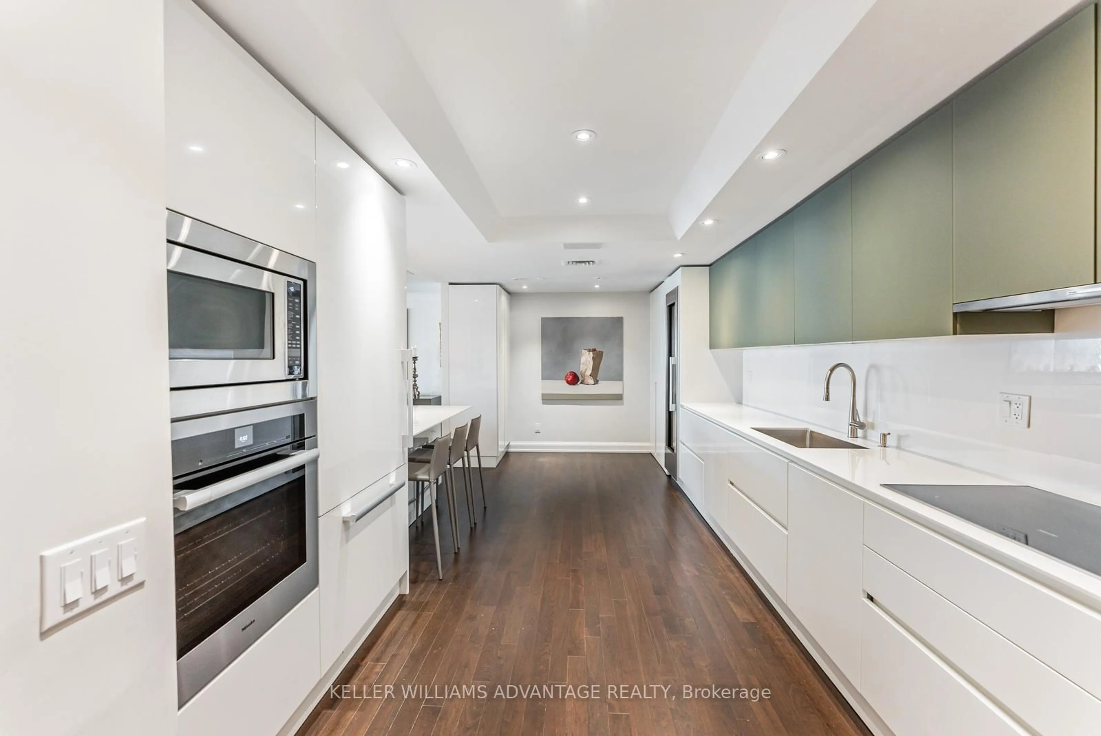 Contemporary kitchen, unknown for 211 Queens Quay #905/906, Toronto Ontario M5J 2M6