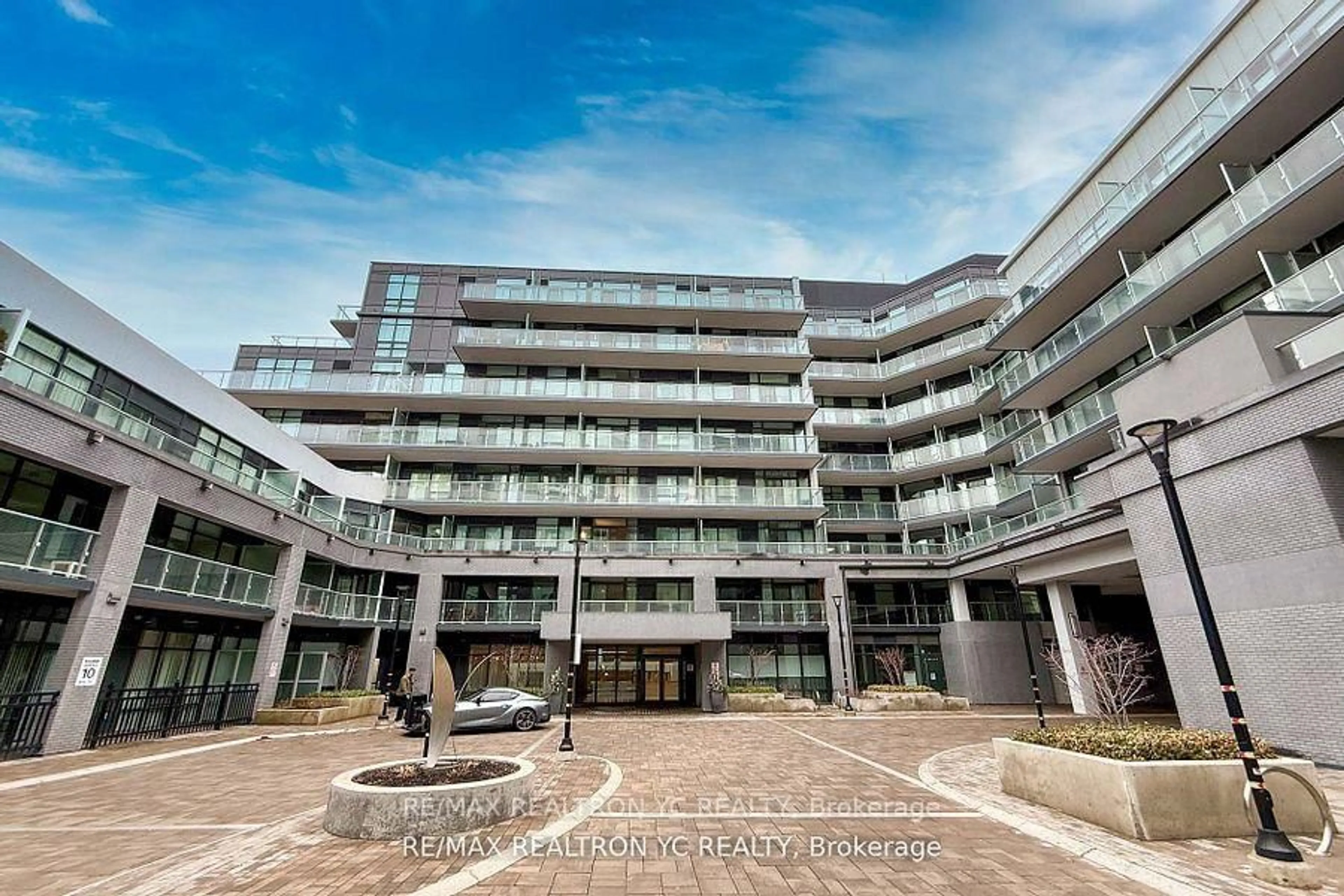 Indoor foyer for 621 Sheppard Ave #705, Toronto Ontario M2K 0G4
