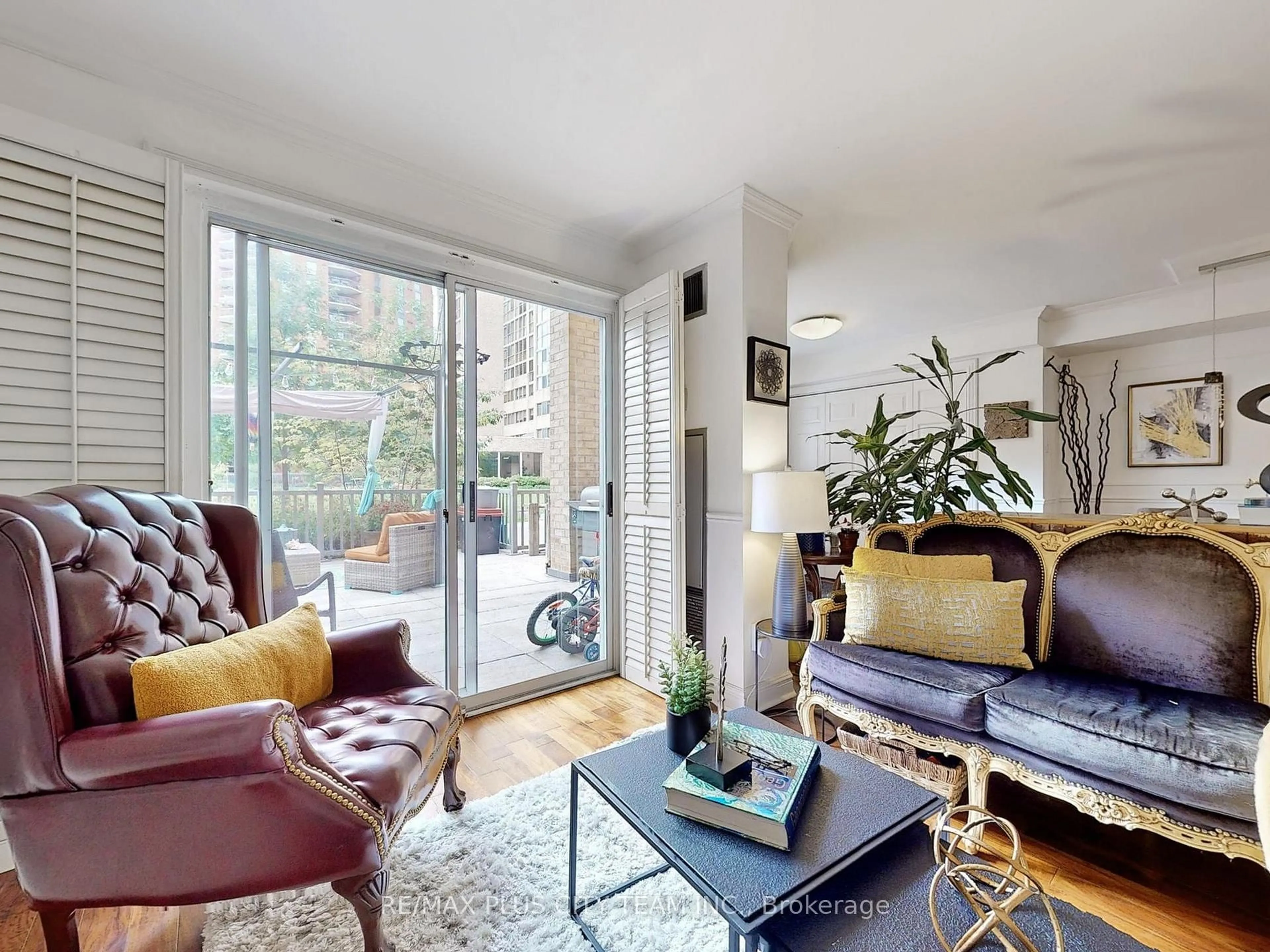 Living room with furniture, unknown for 60 Homewood Ave #TH 112, Toronto Ontario M4Y 2X4