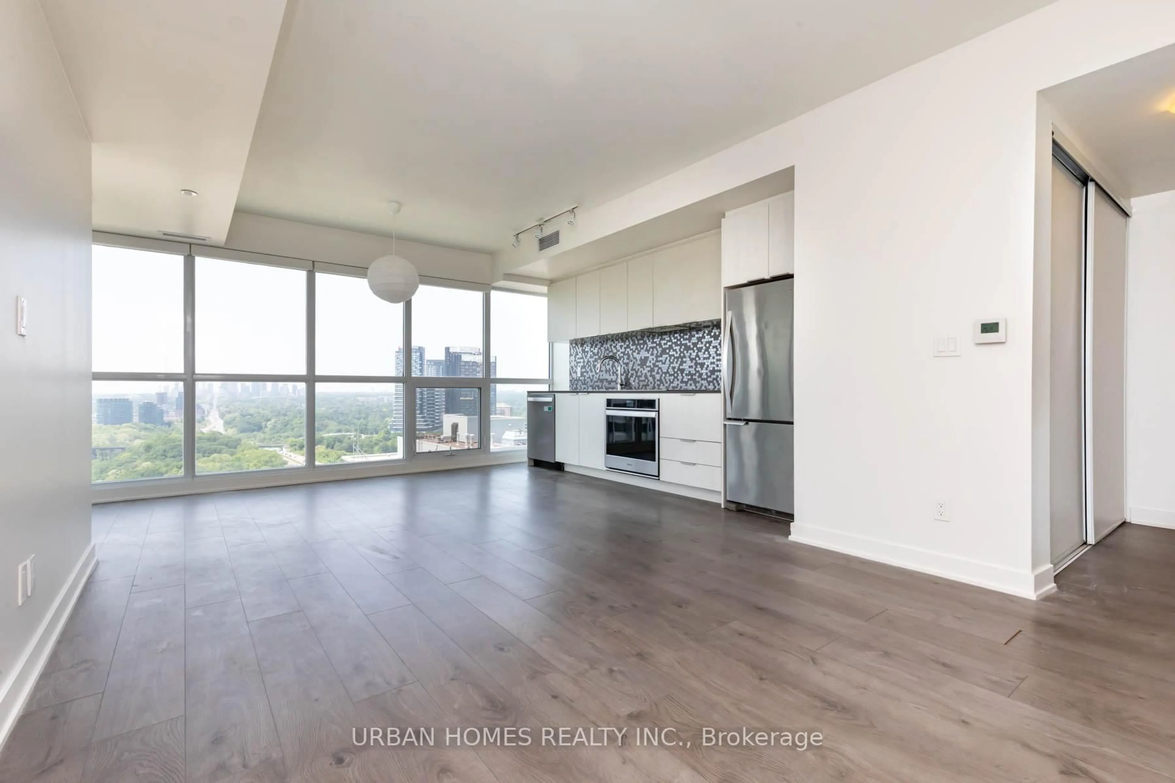 Open concept kitchen, unknown for 2 Sonic Way #2711, Toronto Ontario M3C 0P2