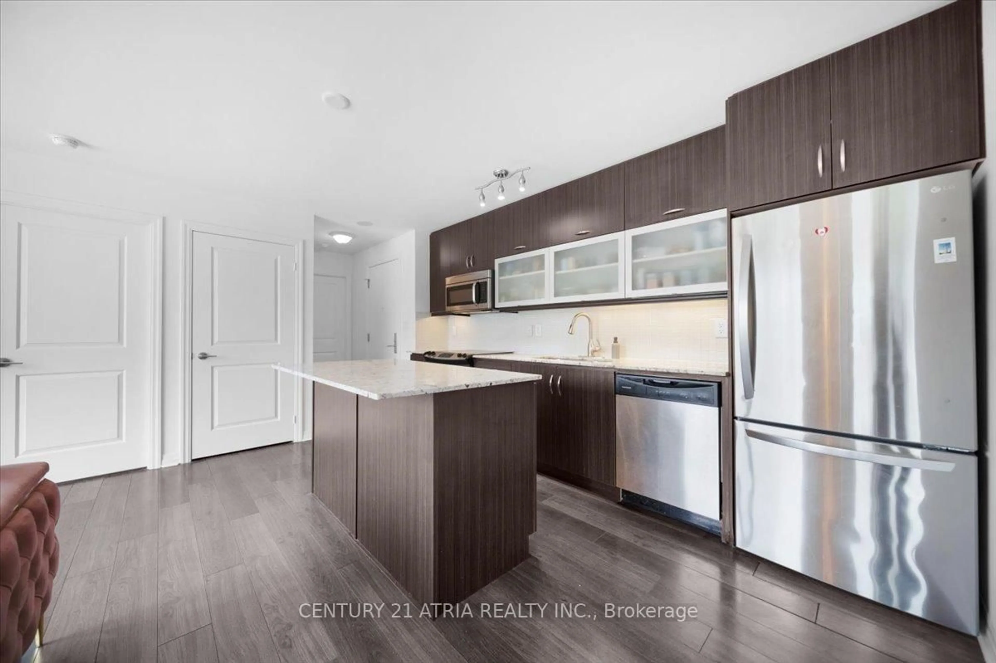 Open concept kitchen, wood/laminate floor for 2015 Sheppard Ave #204, Toronto Ontario M2J 0B3