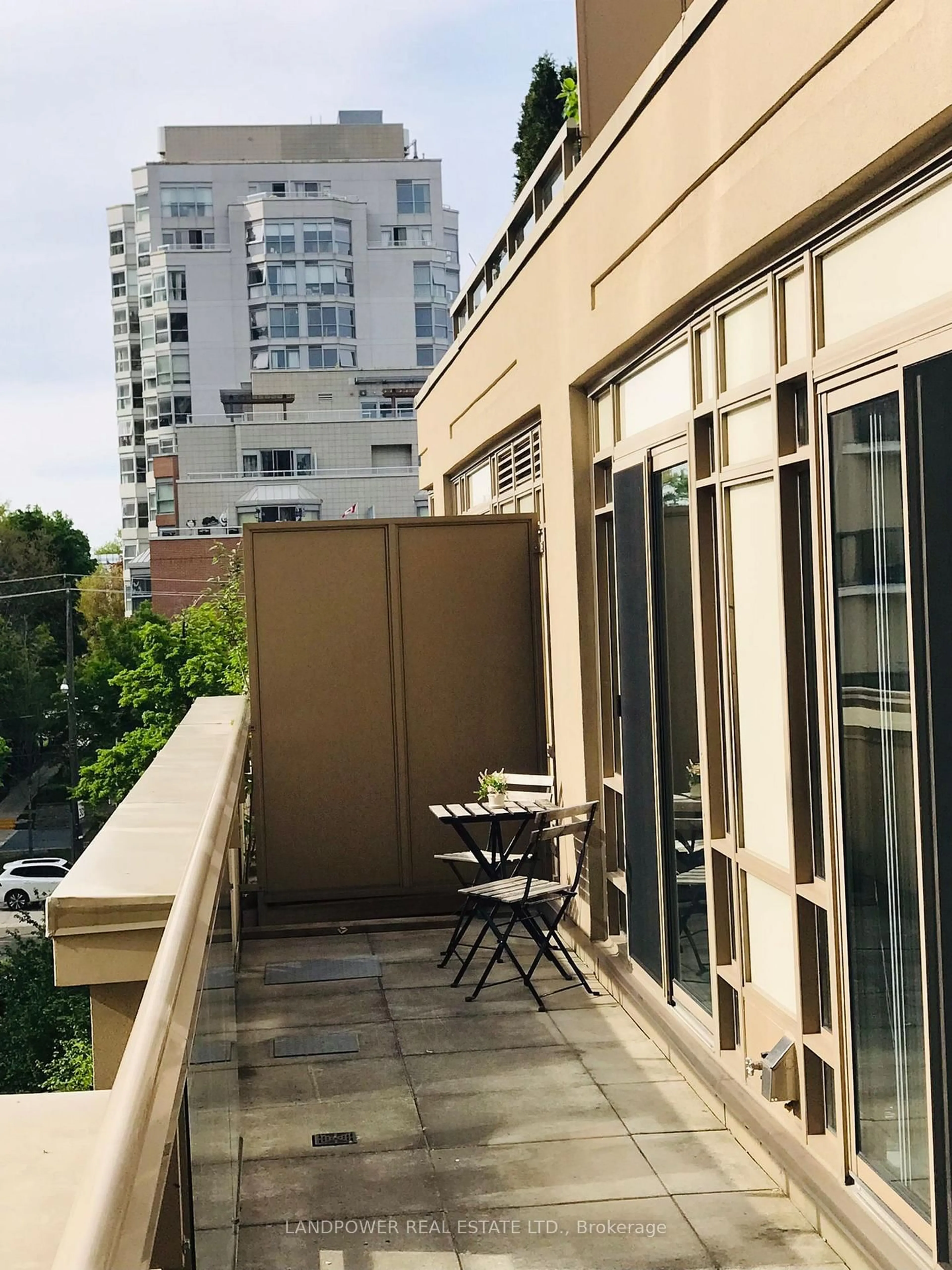 Balcony in the apartment, city buildings view from balcony for 900 Mount Pleasant Rd #511, Toronto Ontario M4P 3J9