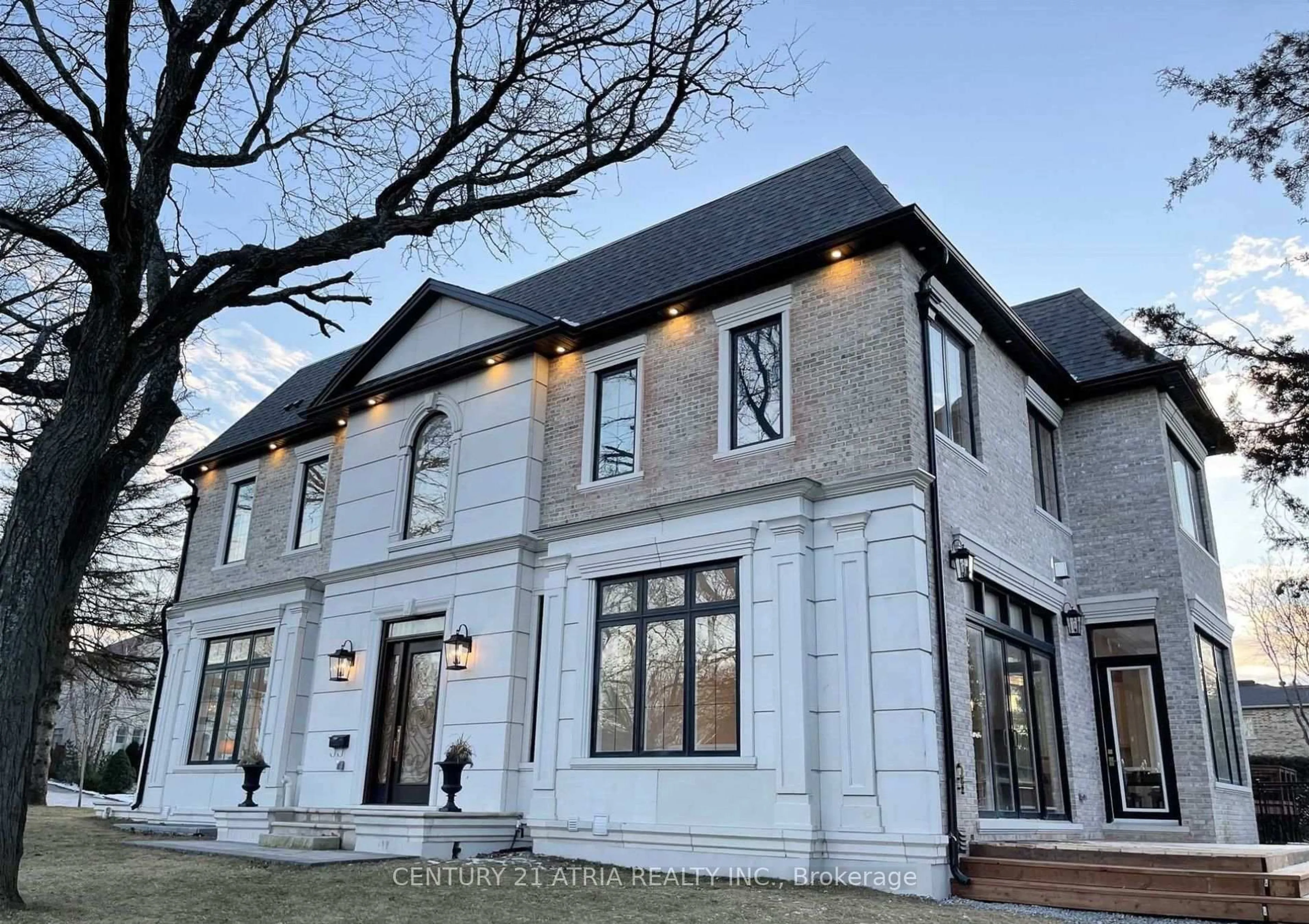Home with brick exterior material, building for 386 Connaught Ave, Toronto Ontario M2R 2M2