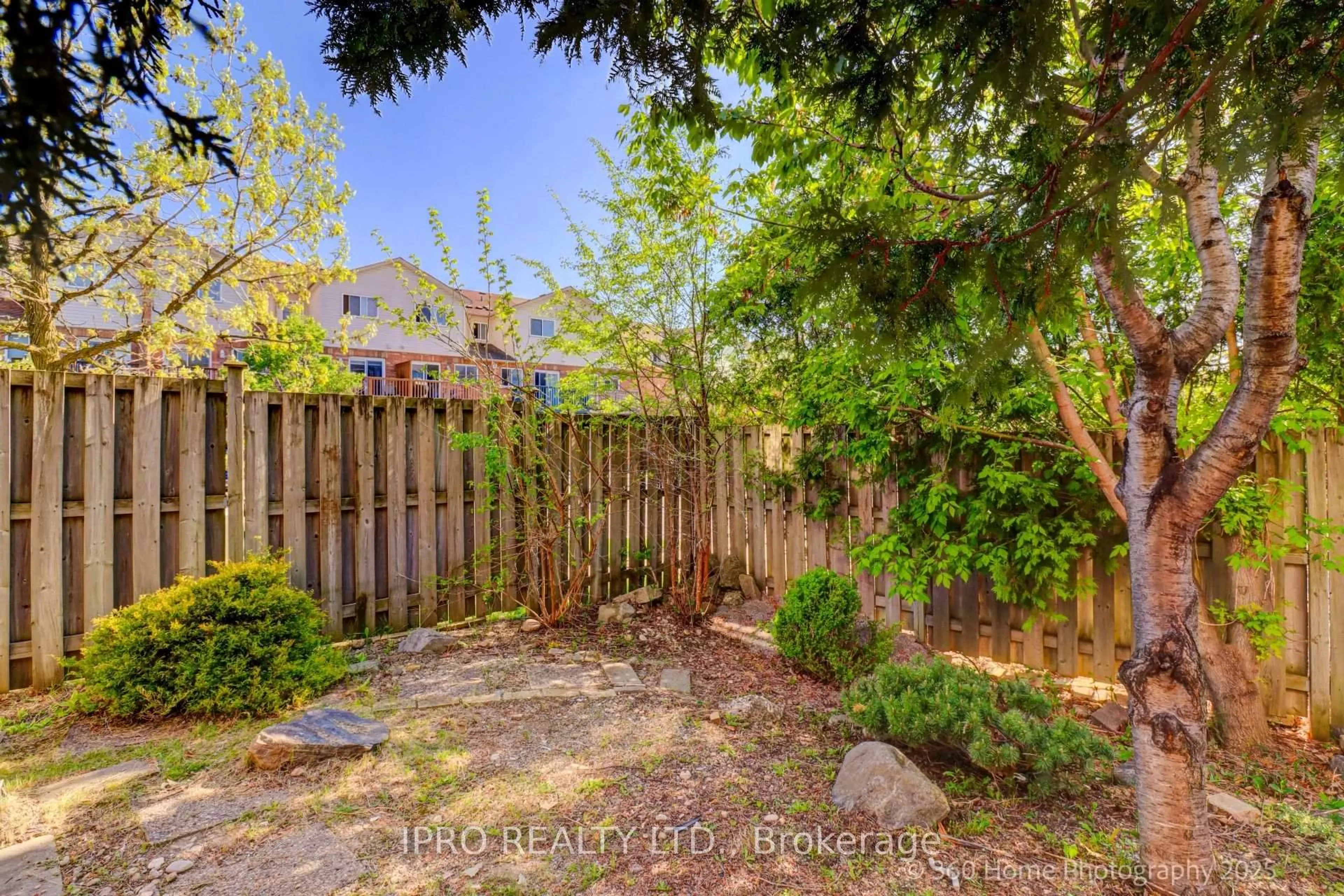 Patio, unknown for 107 Sufi Cres, Toronto Ontario M4A 2X2