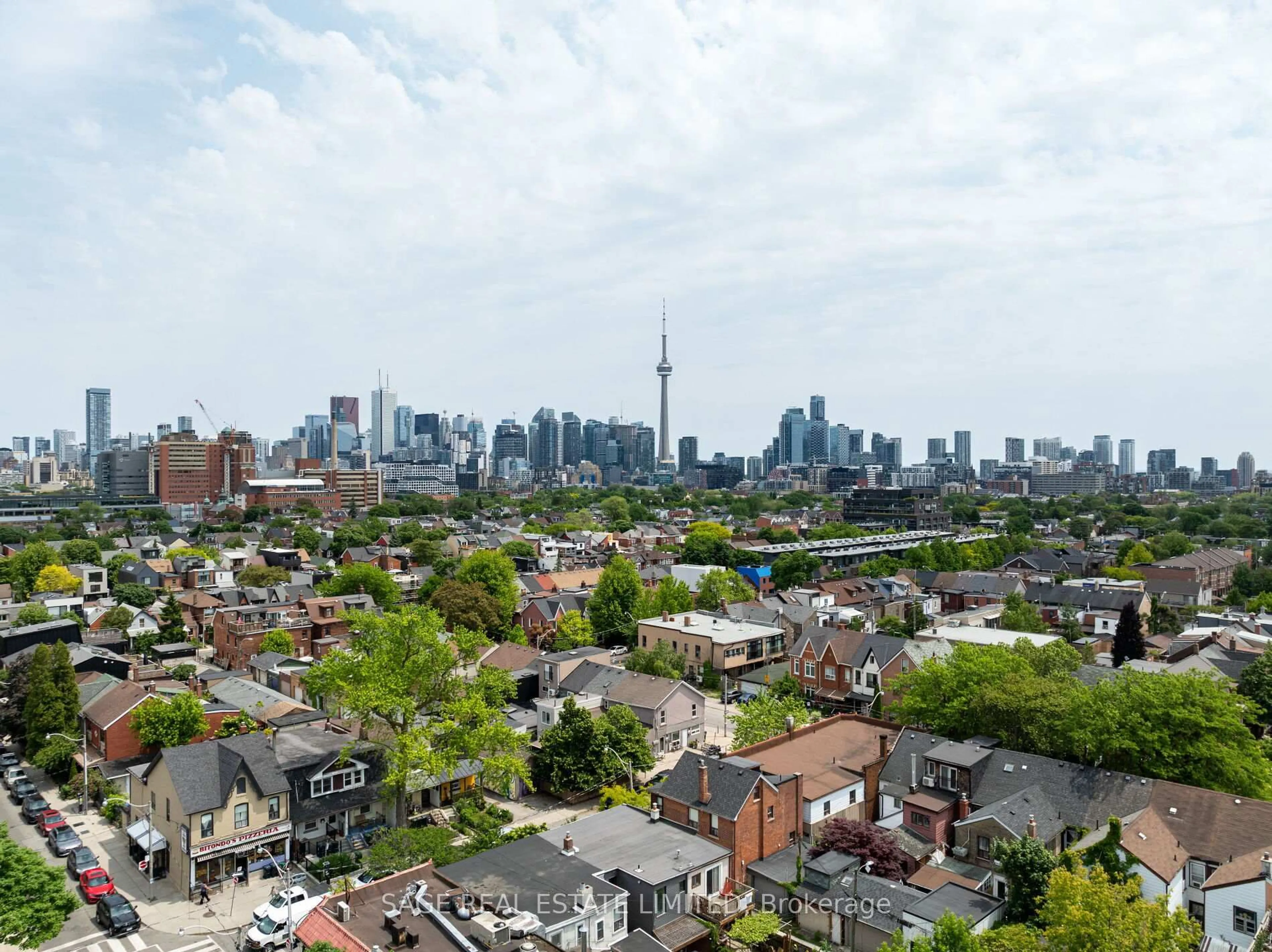 A pic from outside/outdoor area/front of a property/back of a property/a pic from drone, city buildings view from balcony for 34 Henderson Ave, Toronto Ontario M6J 2B8