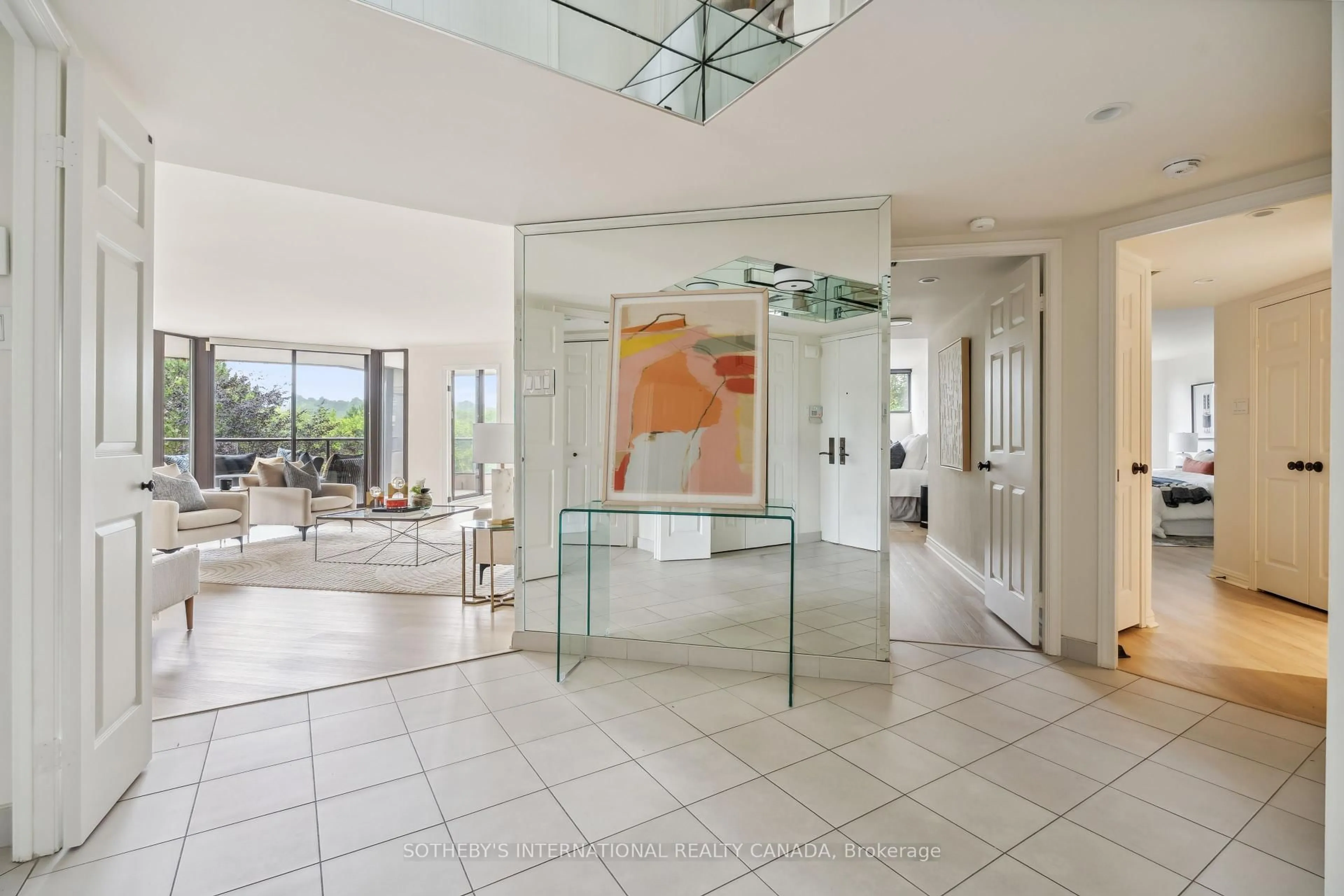 Indoor foyer for 3900 Yonge St #401, Toronto Ontario M4N 3N6