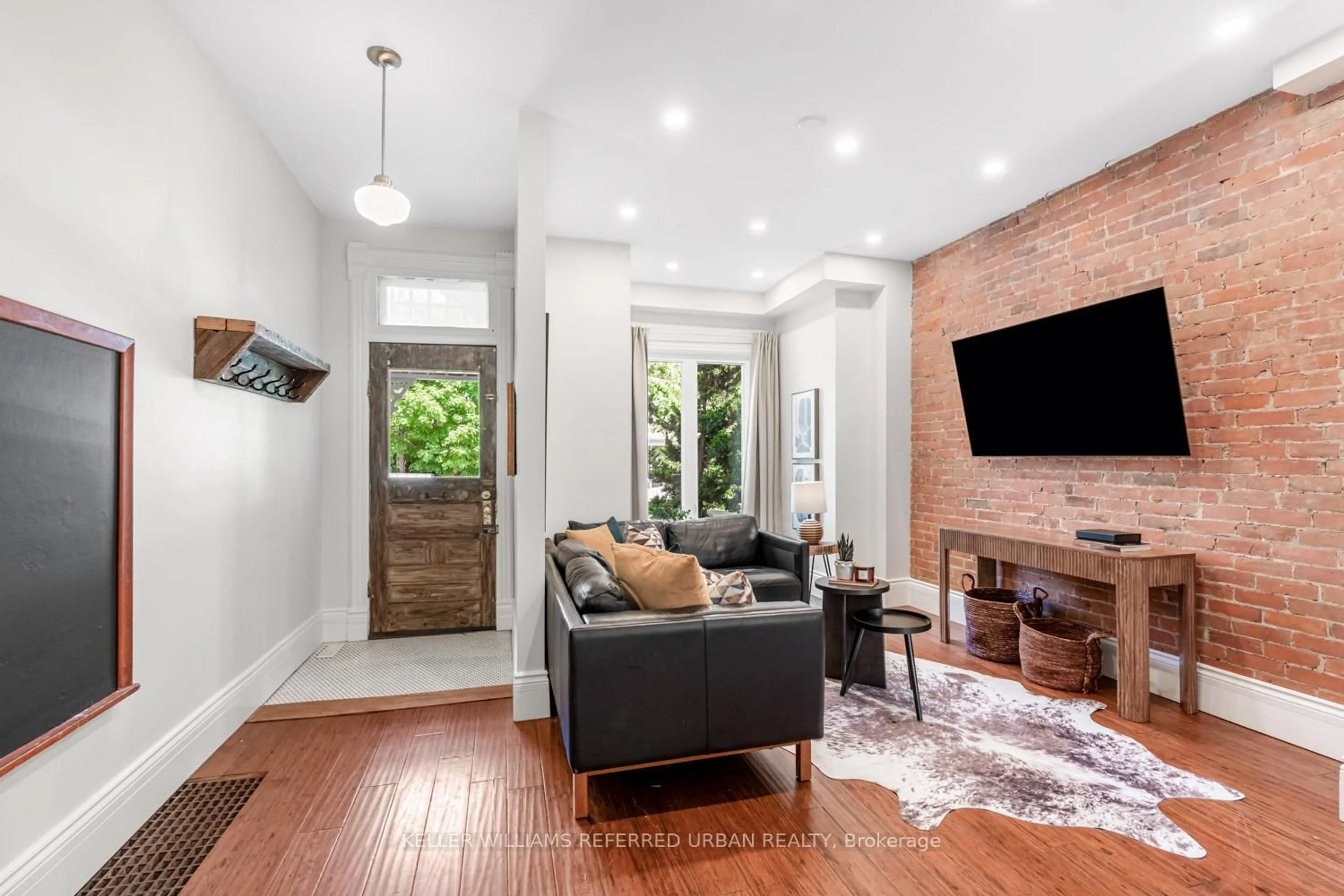 Living room with furniture, unknown for 174 Margueretta St, Toronto Ontario M6H 3S3