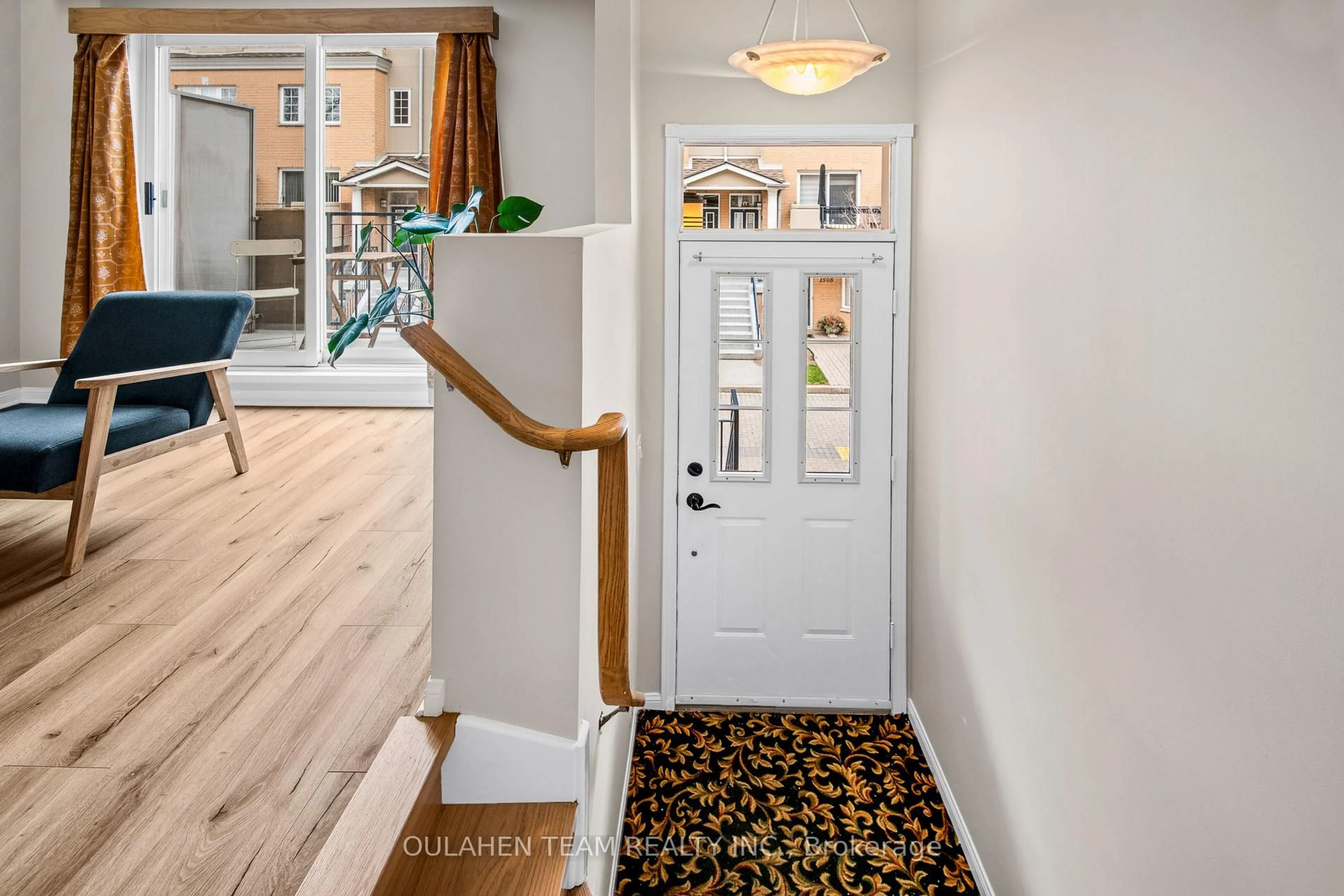 Indoor entryway for 28 Sommerset Way #1306, Toronto Ontario M2N 6W7