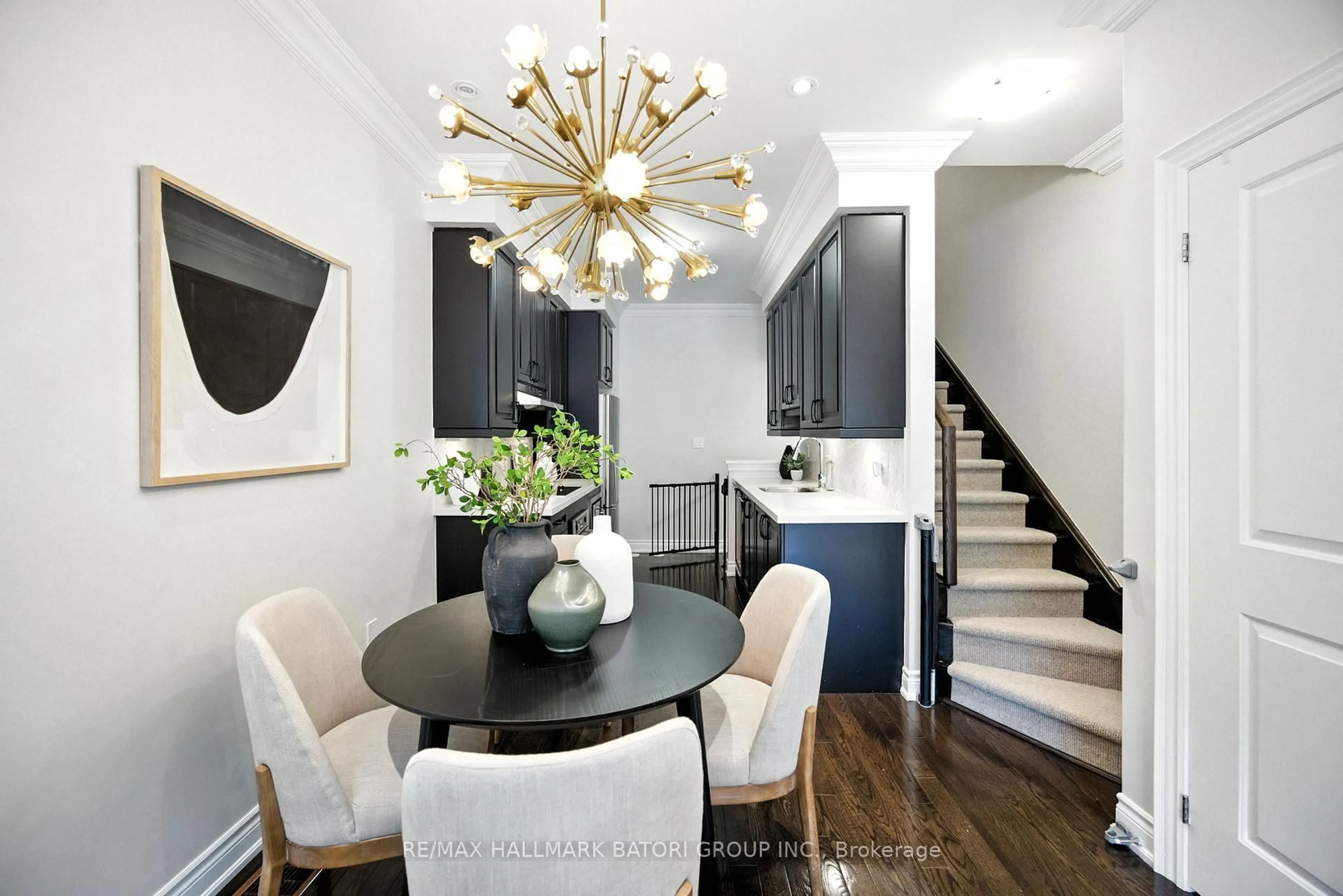 Unknown for 2110 Bayview Ave, Toronto Ontario M4N 0A4