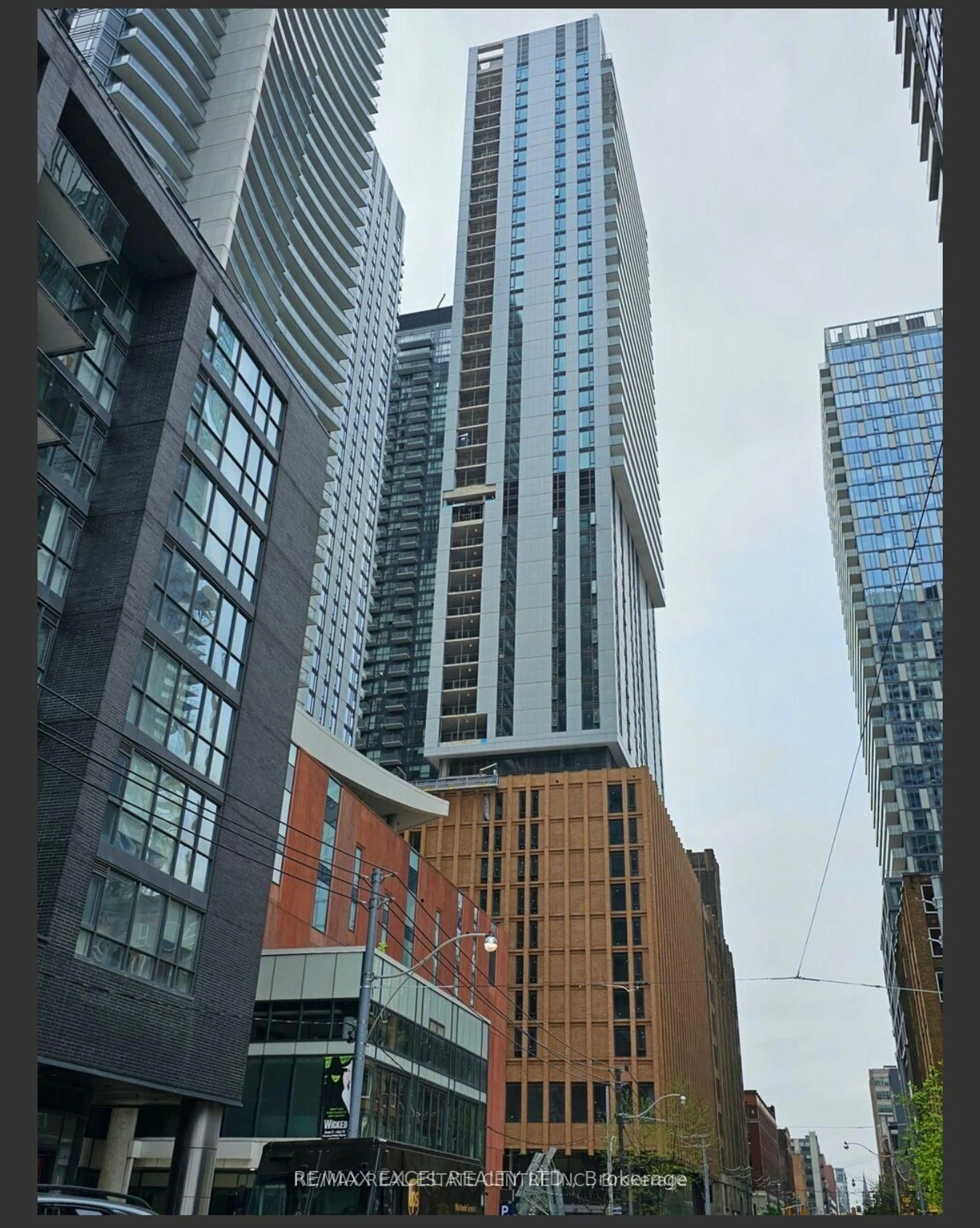 A pic from outside/outdoor area/front of a property/back of a property/a pic from drone, city buildings view from balcony for 8 Widmer St #4305, Toronto Ontario M5V 0W6